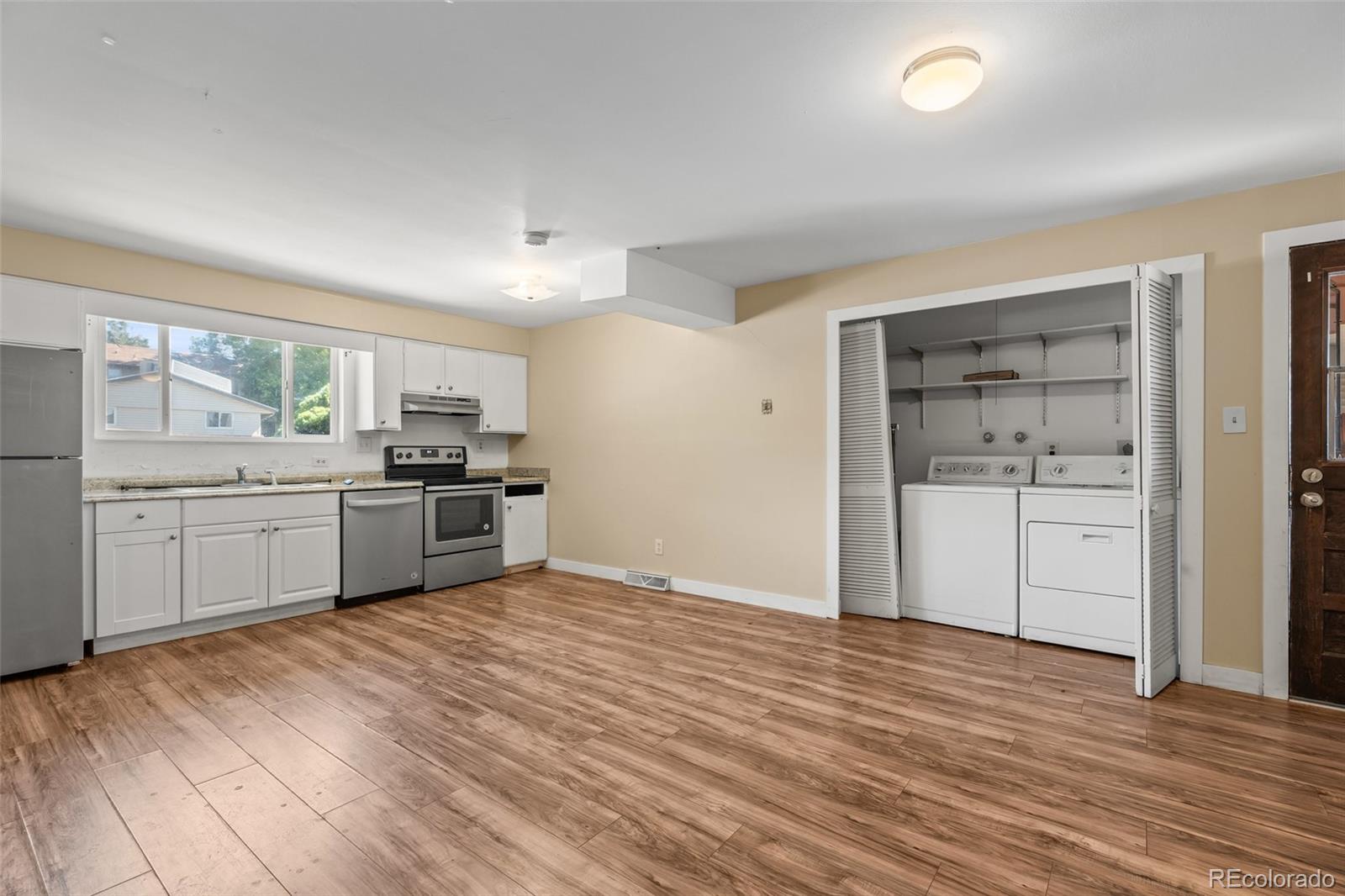 MLS Image #8 for 9022 w washburn place,lakewood, Colorado