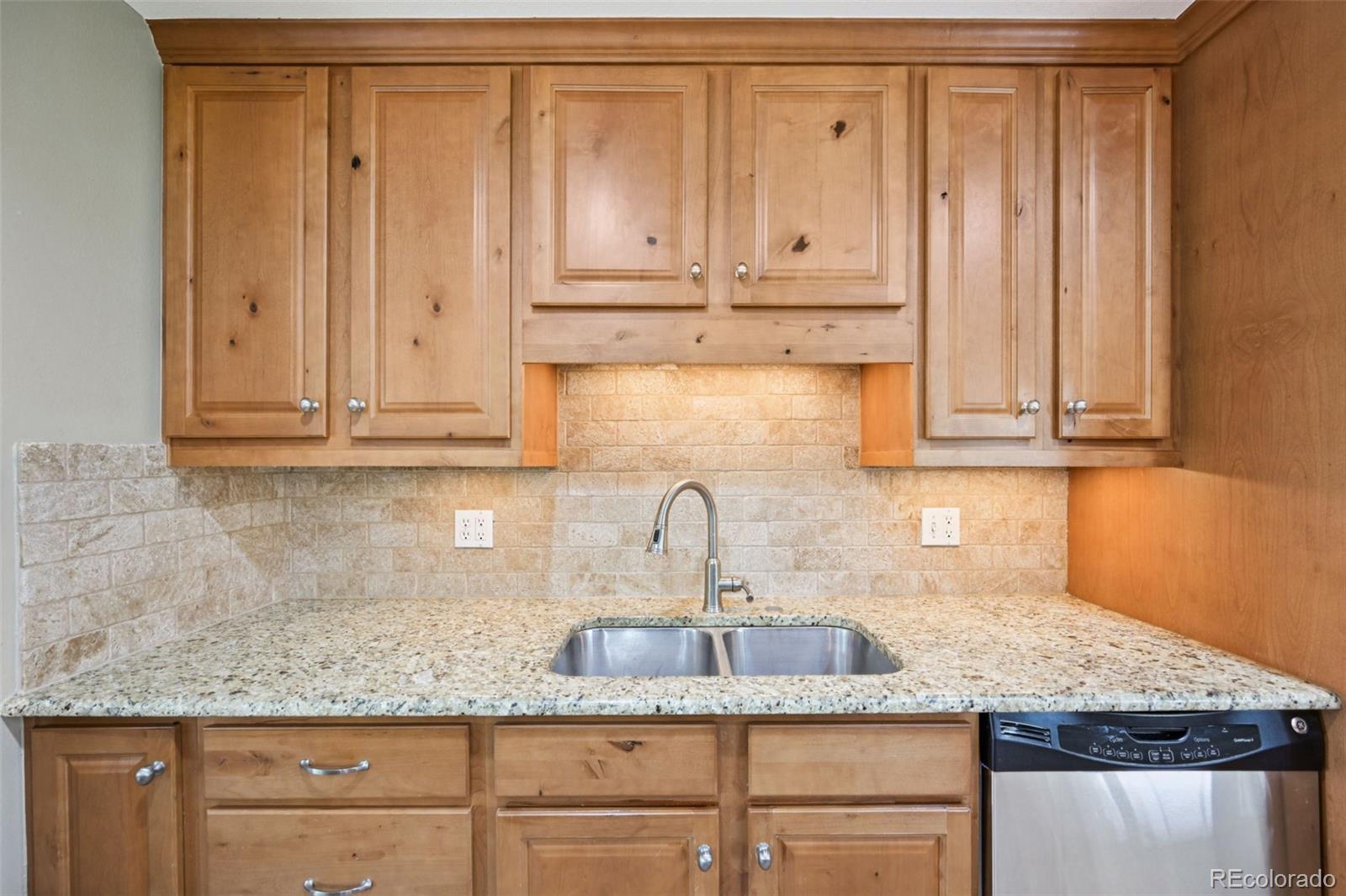 MLS Image #18 for 6320 e asbury avenue,denver, Colorado