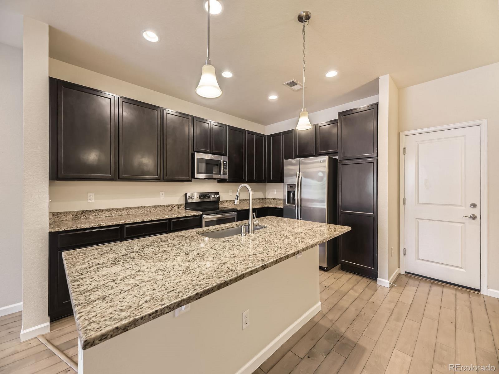 MLS Image #10 for 600 e dry creek place,littleton, Colorado