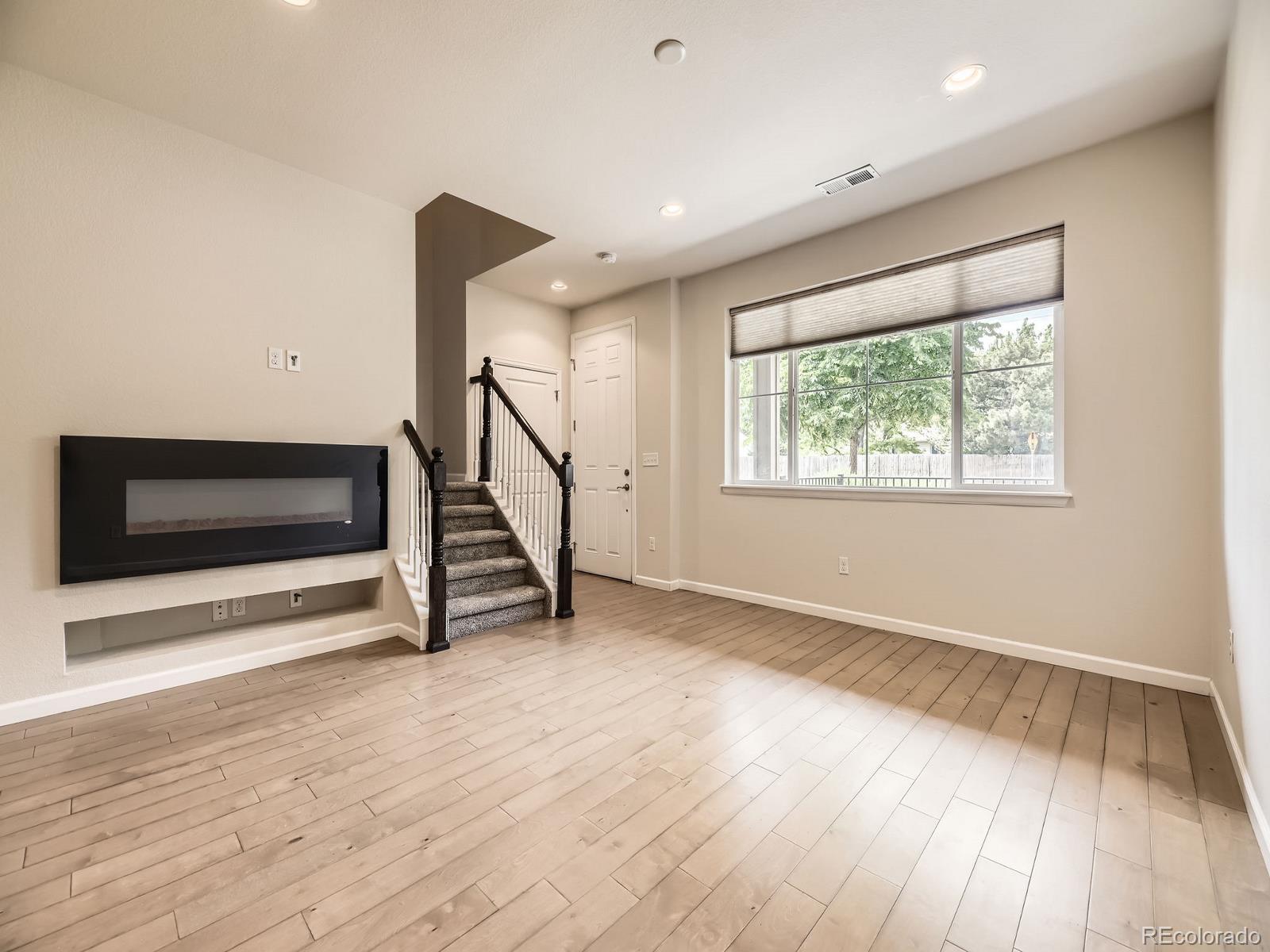 MLS Image #6 for 600 e dry creek place,littleton, Colorado