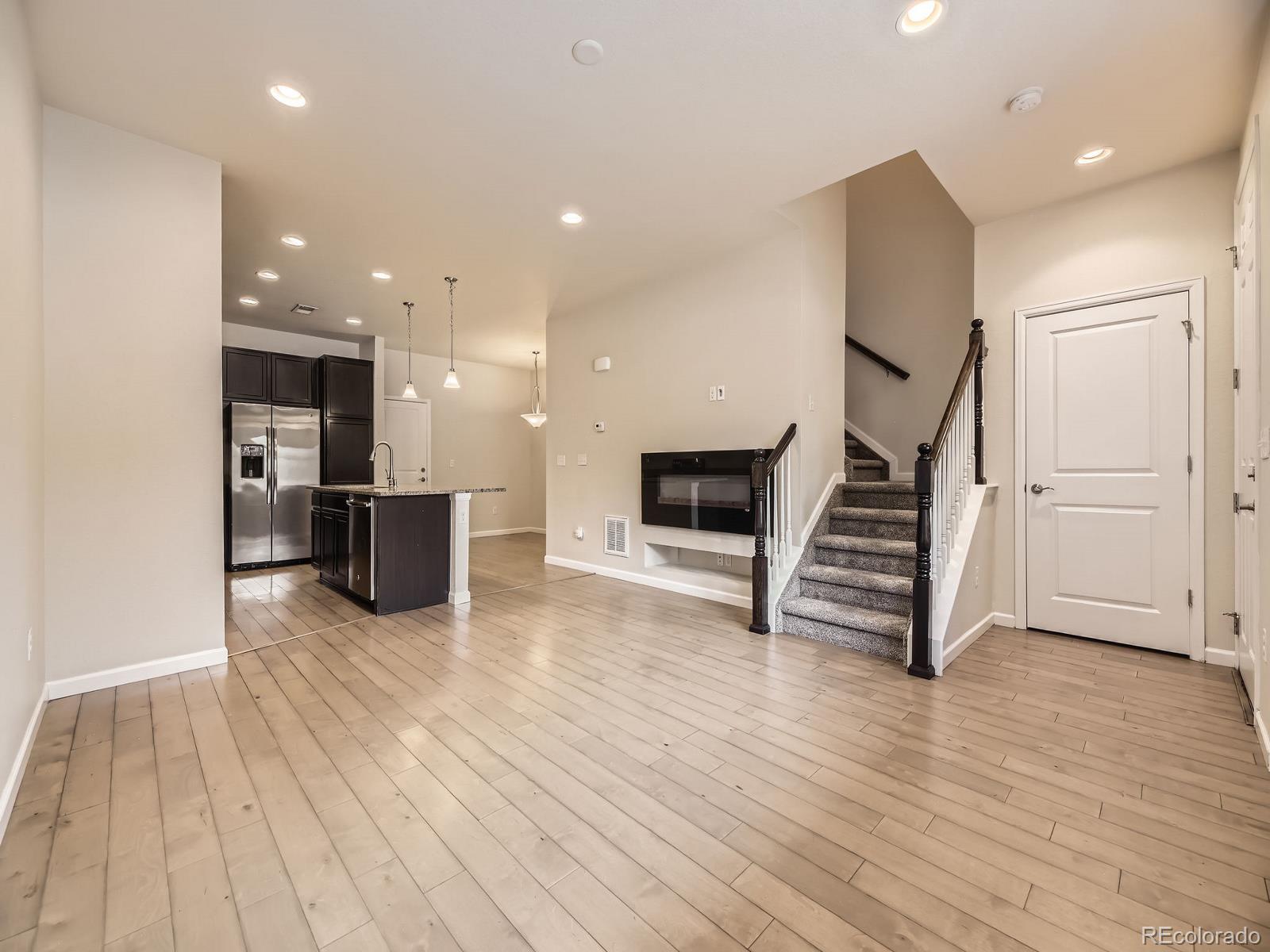 MLS Image #7 for 600 e dry creek place,littleton, Colorado