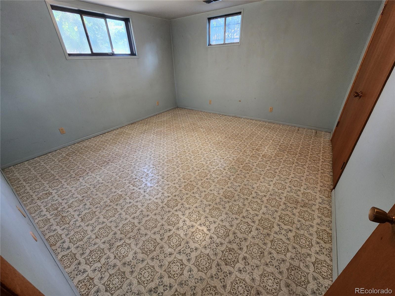 MLS Image #14 for 6525 e harvard avenue,denver, Colorado