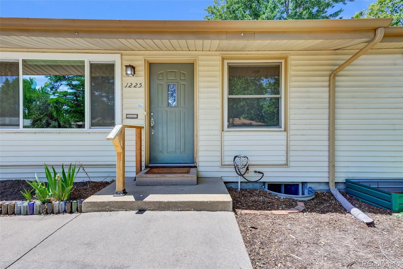 MLS Image #3 for 1225 s honey way,denver, Colorado