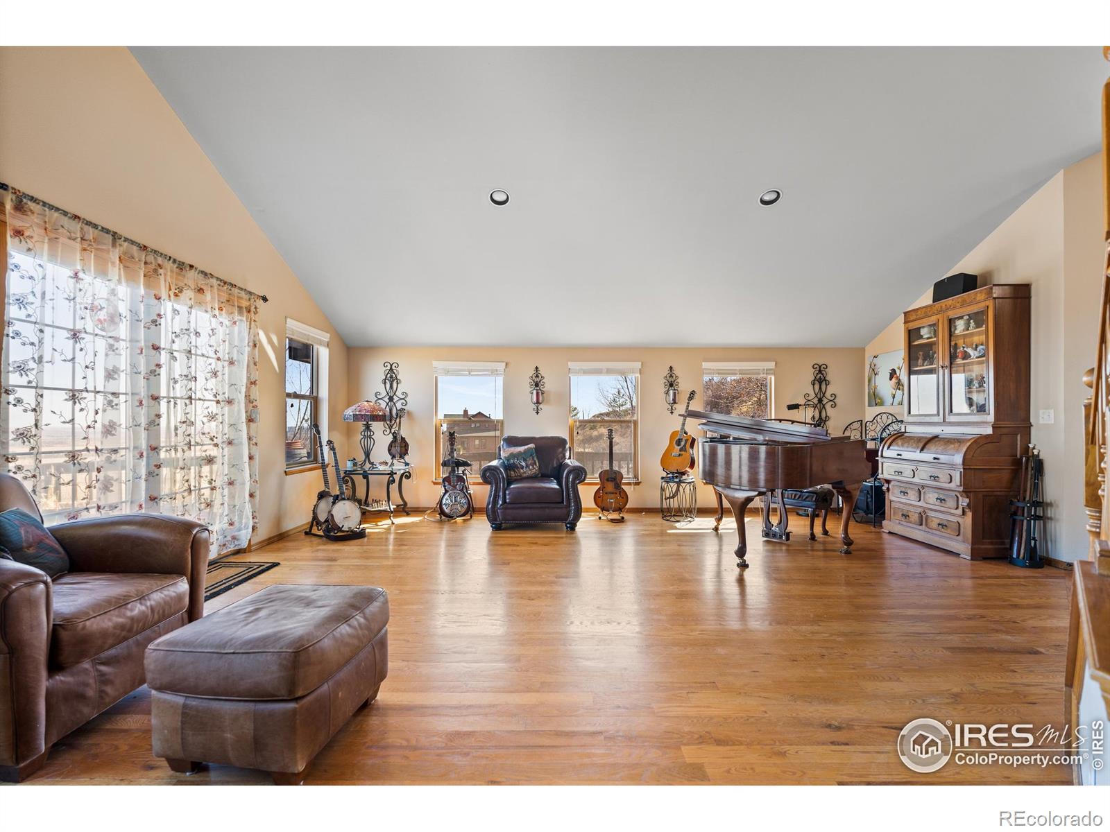 MLS Image #4 for 11730  pointe view drive,longmont, Colorado