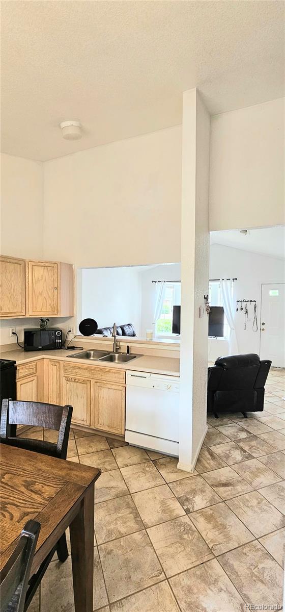 MLS Image #11 for 1748  eagle street,aurora, Colorado