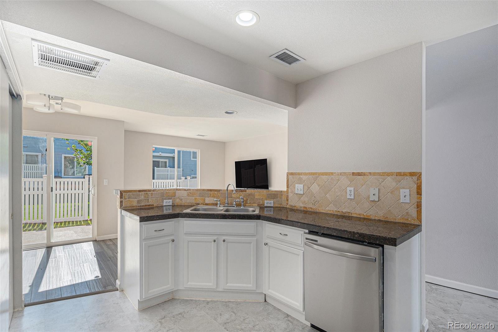 MLS Image #4 for 18954 e 57th place,denver, Colorado