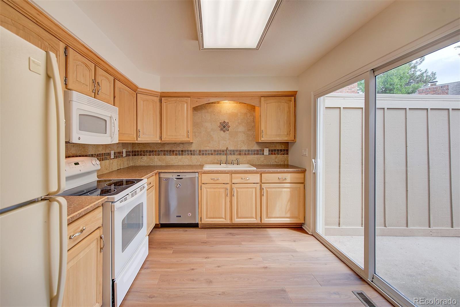MLS Image #13 for 2713 w long drive,littleton, Colorado