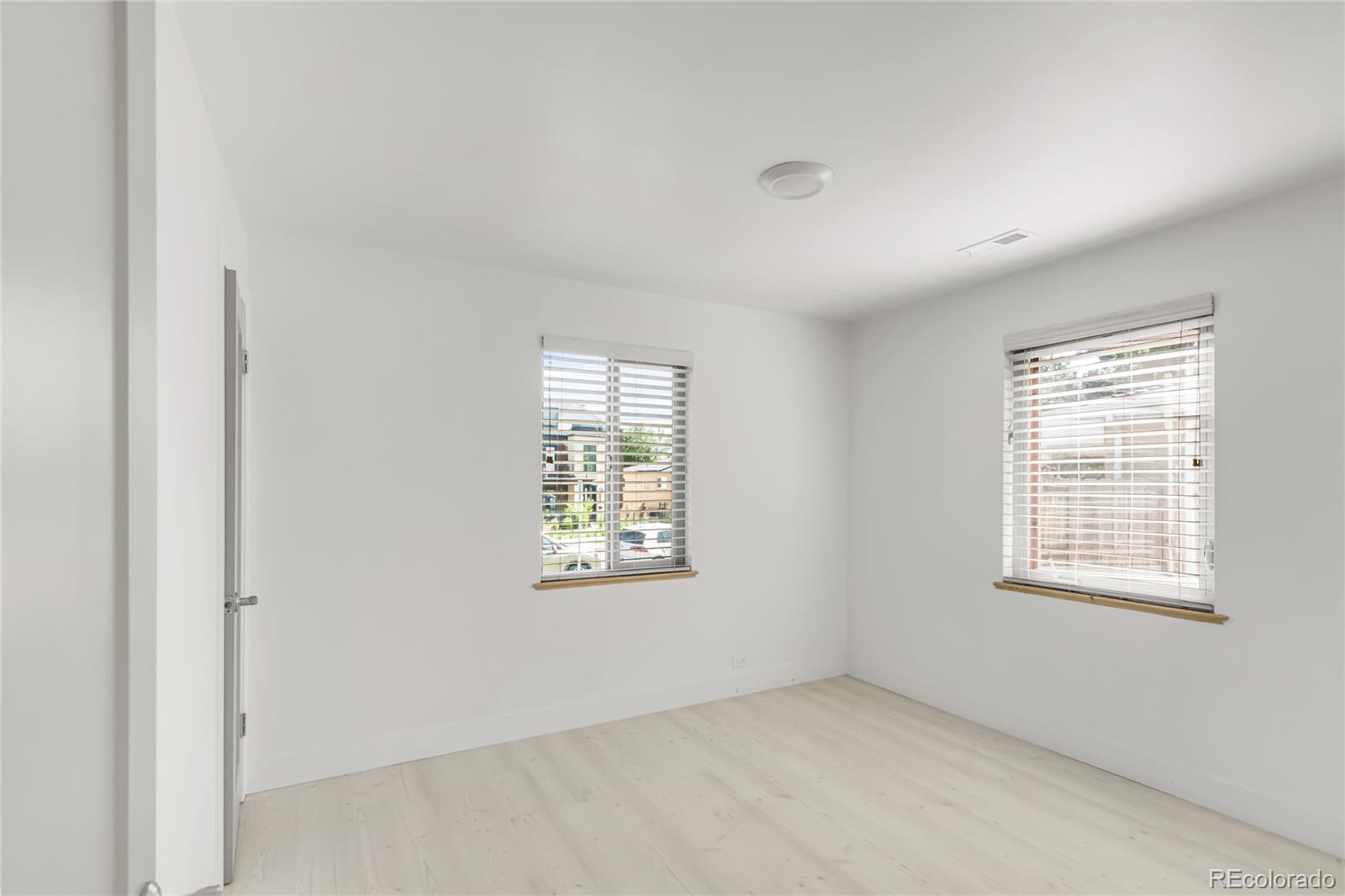 MLS Image #13 for 5090 w 36th avenue,denver, Colorado