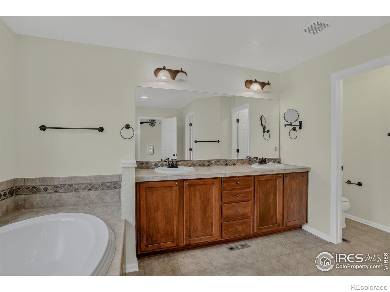 MLS Image #22 for 940  petras street,erie, Colorado