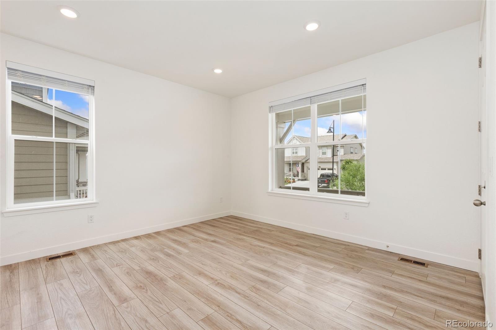 MLS Image #3 for 5226  inland avenue,firestone, Colorado