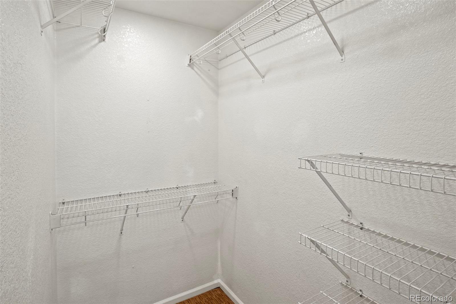 MLS Image #10 for 5250 s huron way,littleton, Colorado