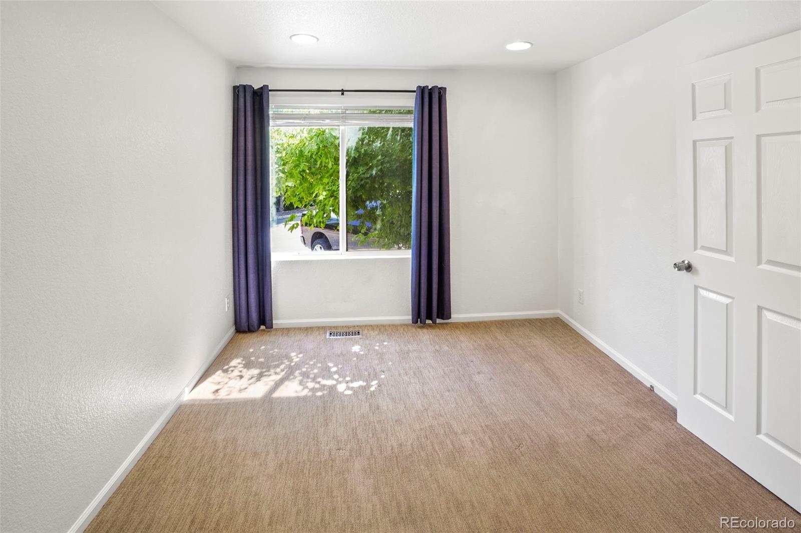MLS Image #13 for 5250 s huron way,littleton, Colorado