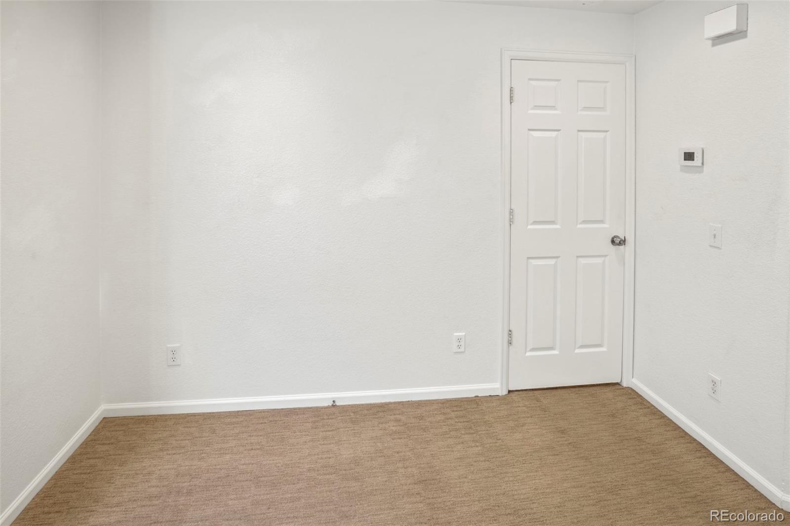 MLS Image #14 for 5250 s huron way,littleton, Colorado