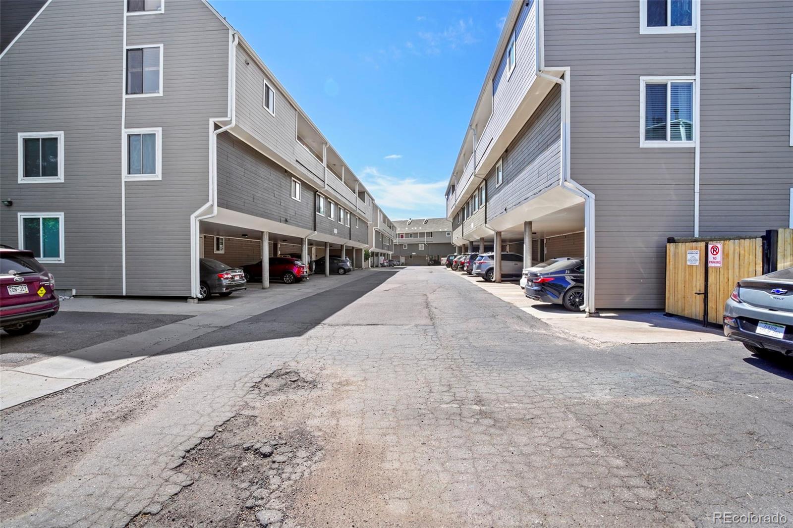 MLS Image #18 for 5250 s huron way,littleton, Colorado