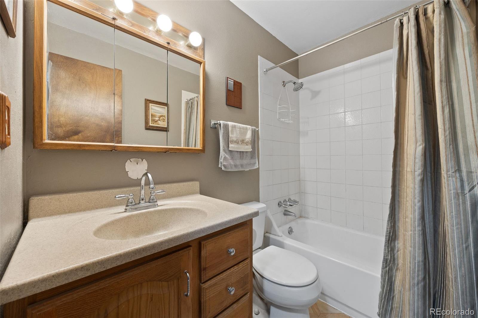 MLS Image #12 for 6651 s dudley court,littleton, Colorado