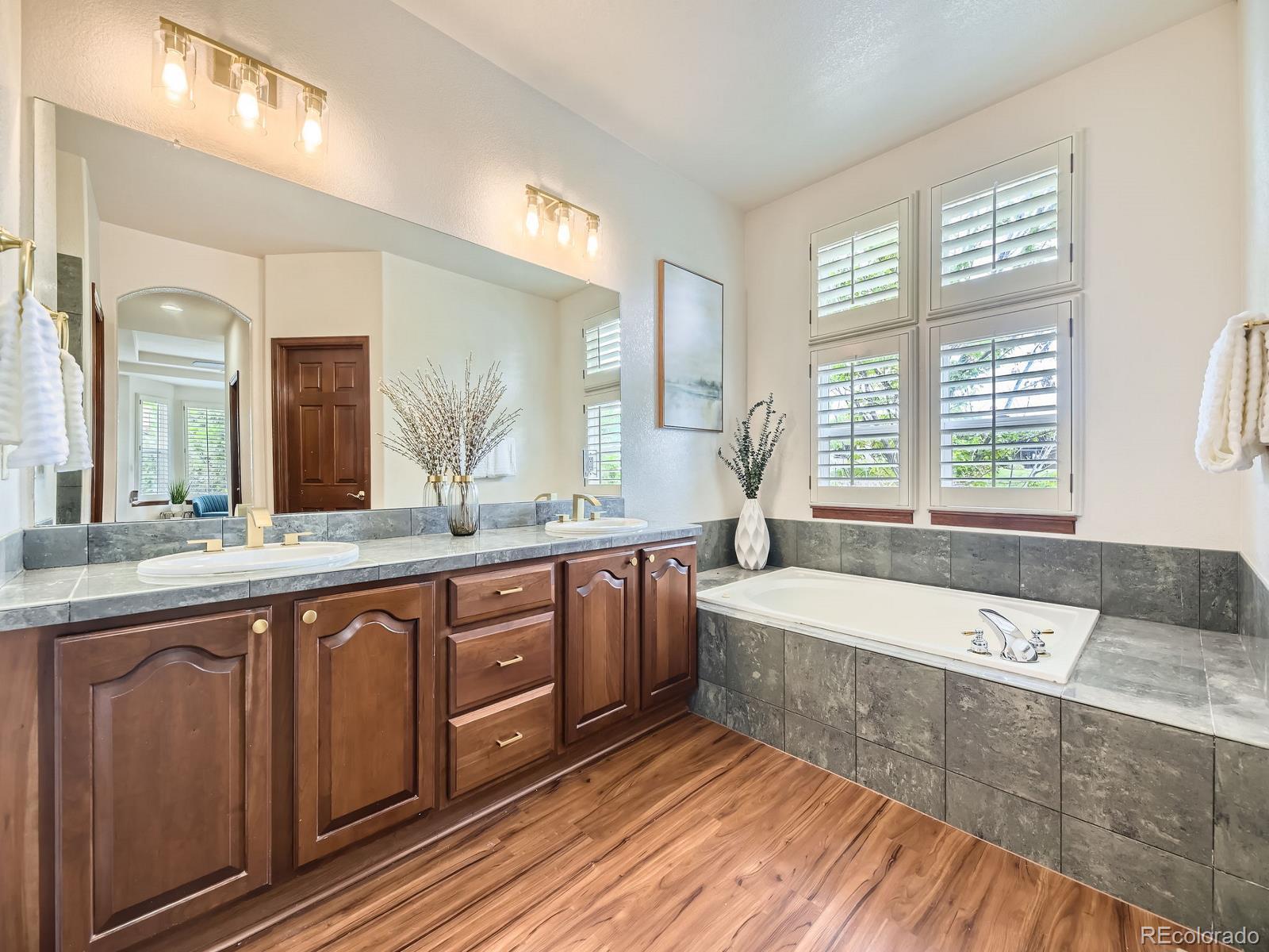 MLS Image #15 for 10050  eagle valley way,highlands ranch, Colorado