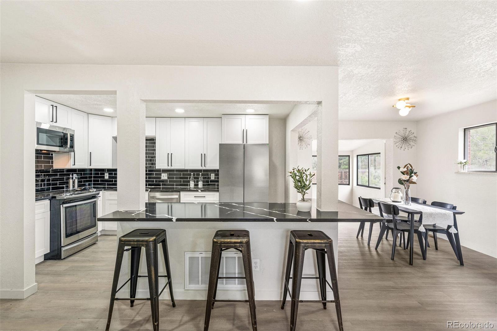 MLS Image #5 for 206  troy street,aurora, Colorado