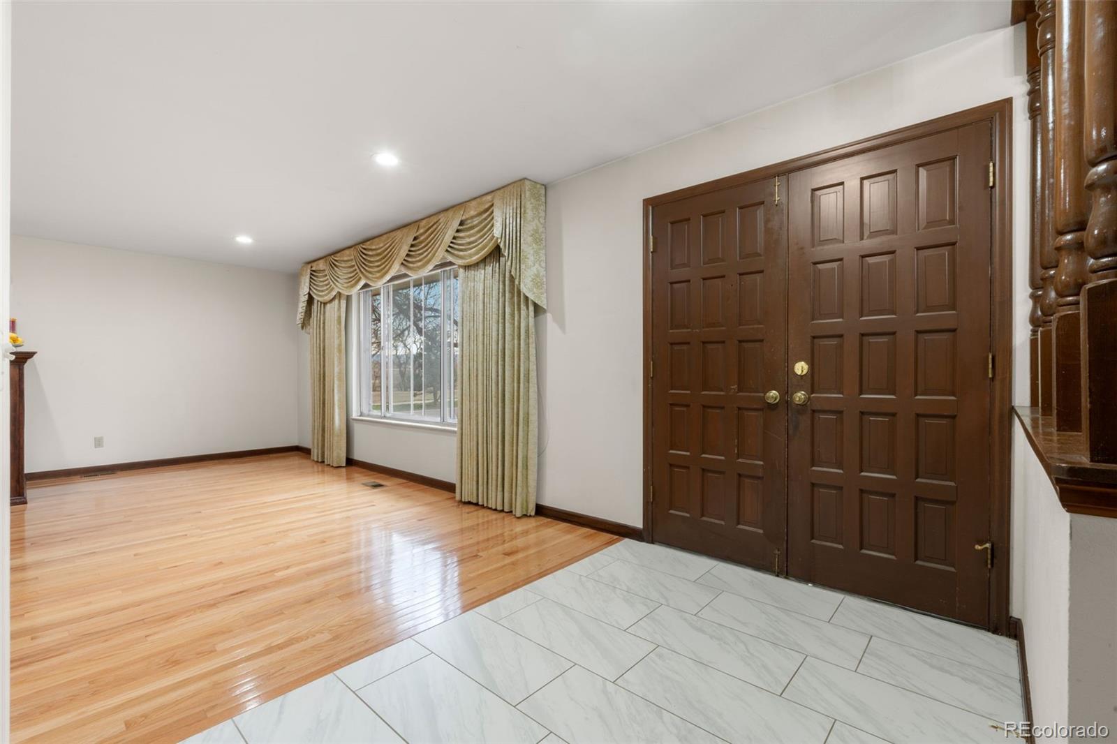 MLS Image #6 for 2696 s yukon court,lakewood, Colorado