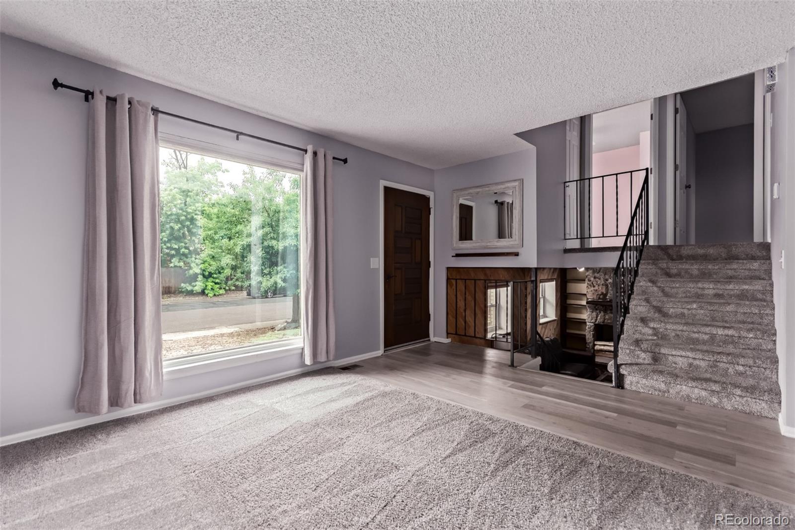 MLS Image #2 for 2212 s naples way,aurora, Colorado