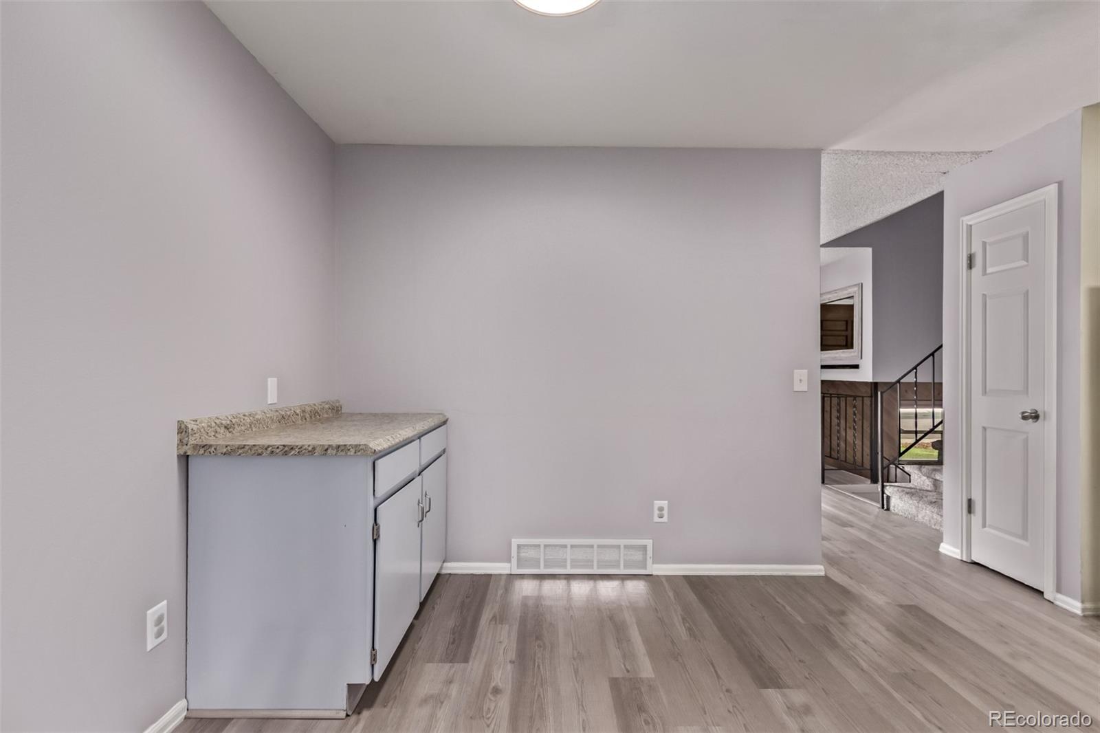 MLS Image #5 for 2212 s naples way,aurora, Colorado