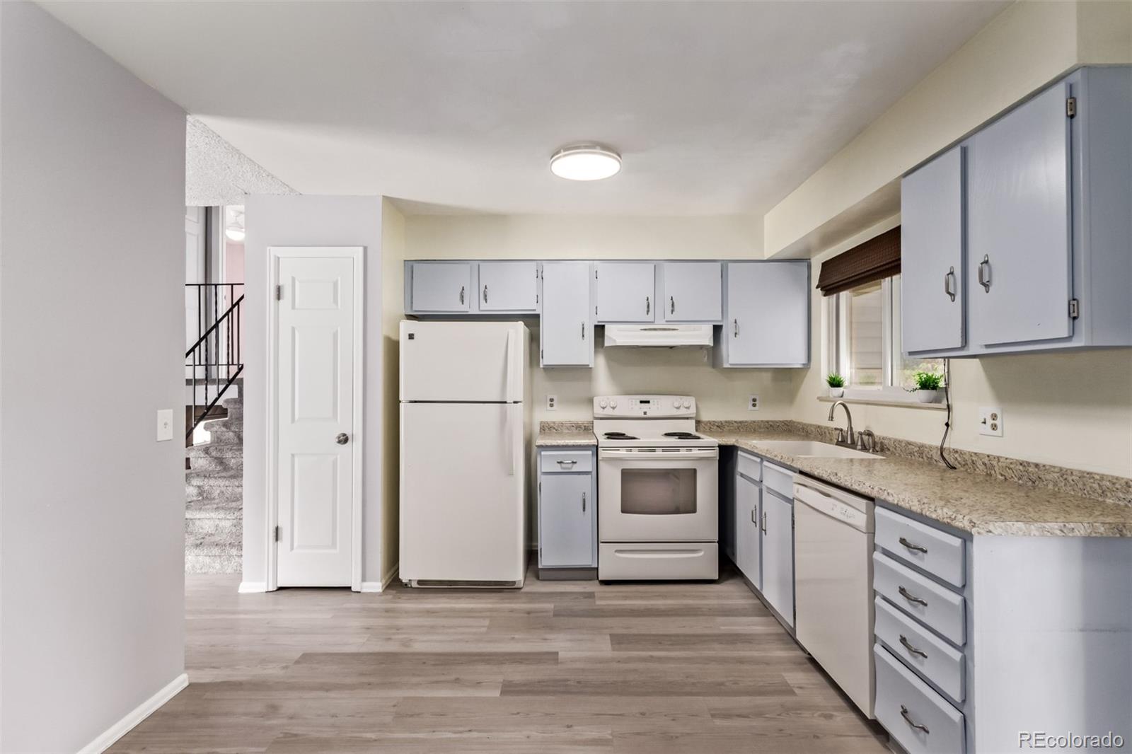 MLS Image #6 for 2212 s naples way,aurora, Colorado