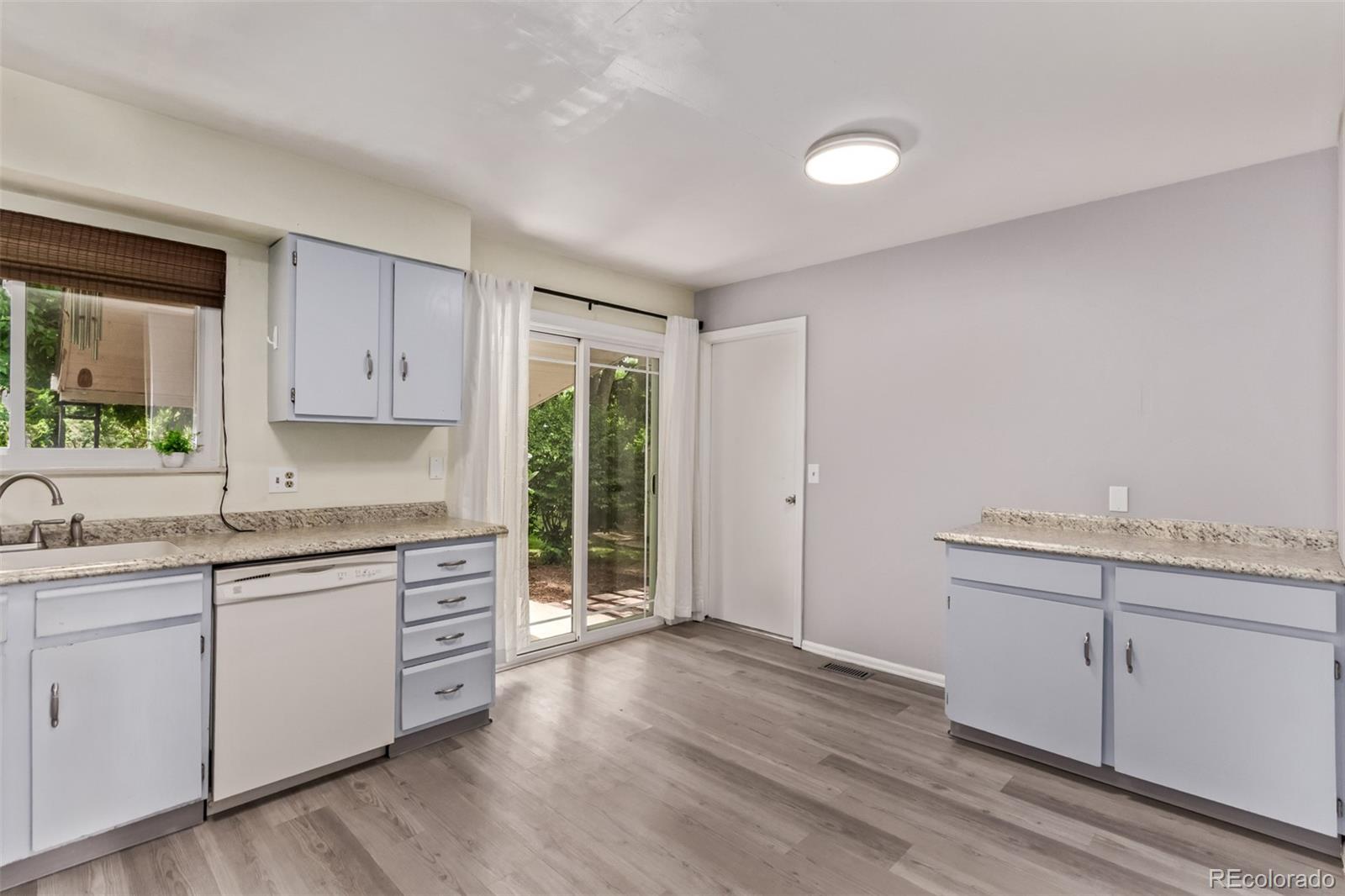 MLS Image #8 for 2212 s naples way,aurora, Colorado