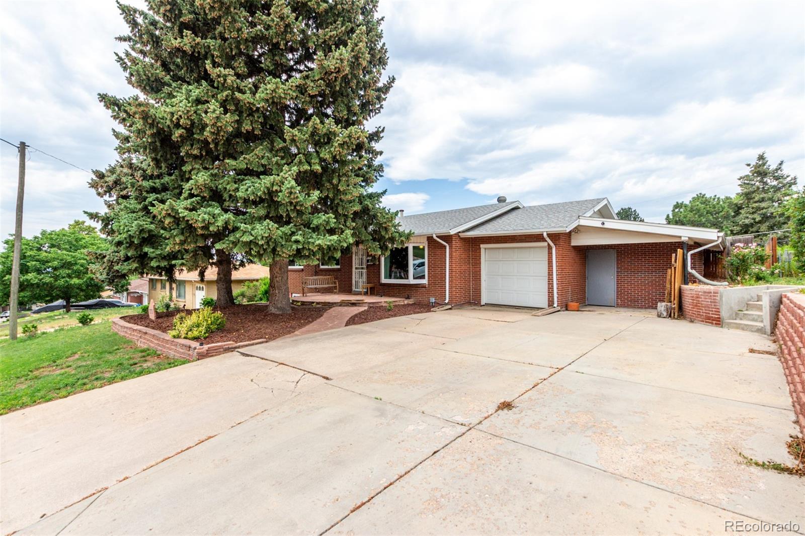 MLS Image #2 for 2733 s vrain street,denver, Colorado