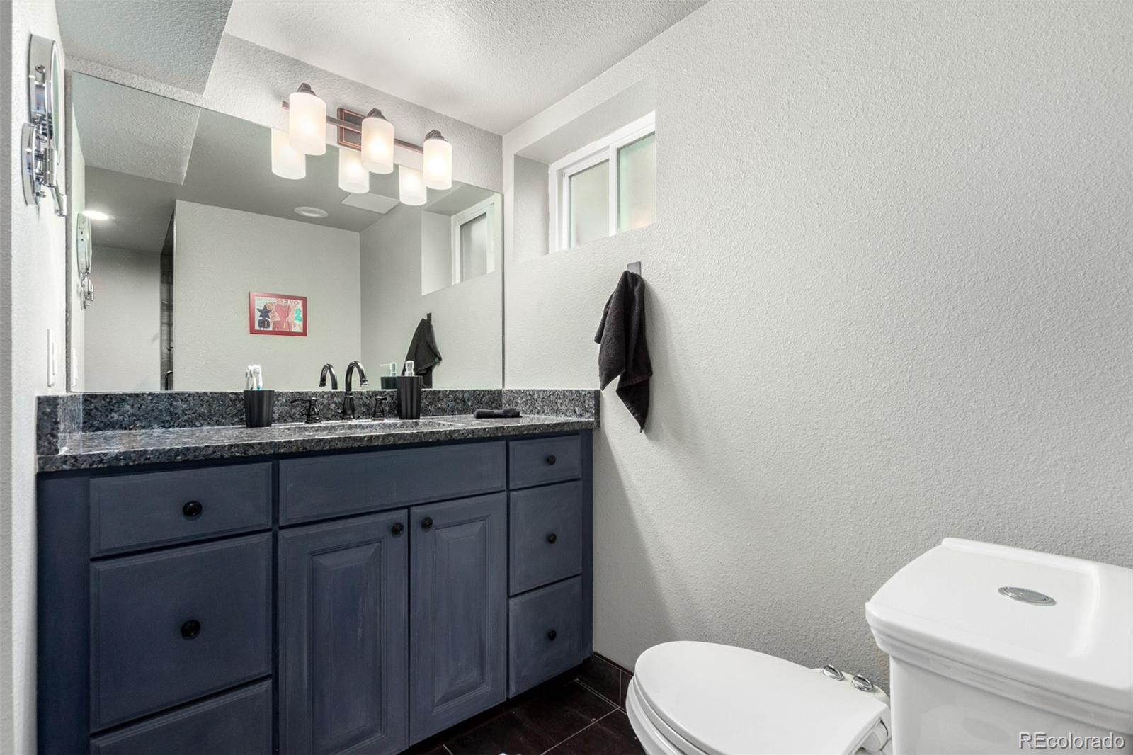 MLS Image #35 for 2733 s vrain street,denver, Colorado