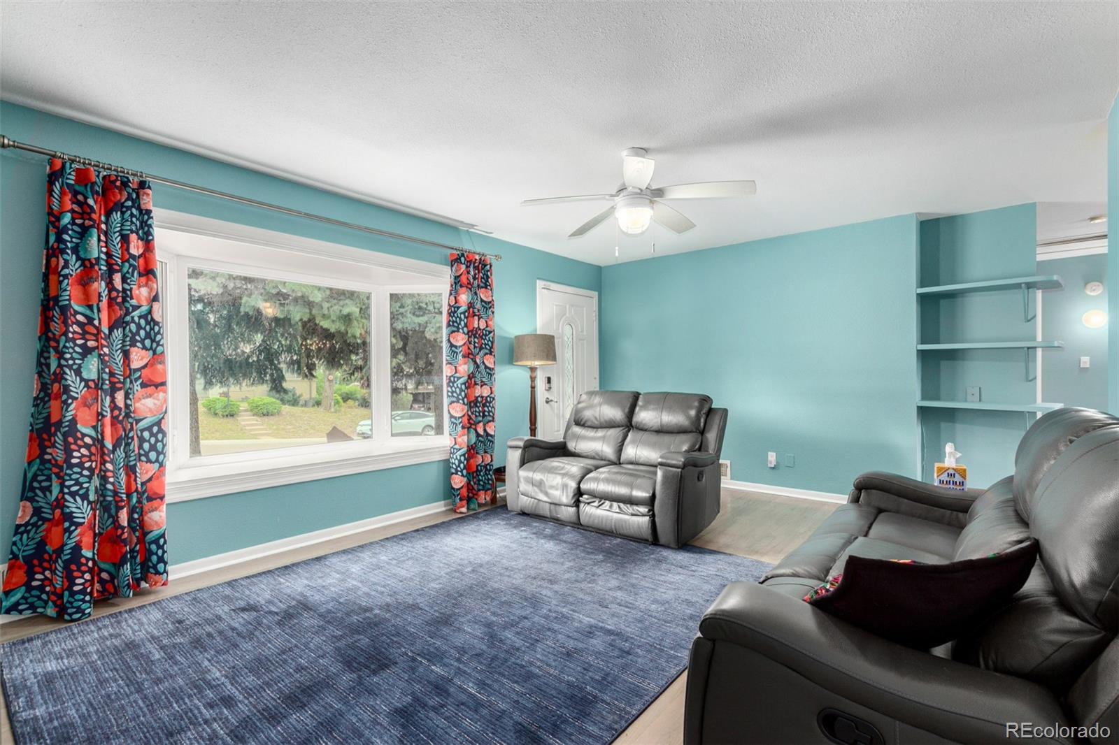 MLS Image #7 for 2733 s vrain street,denver, Colorado