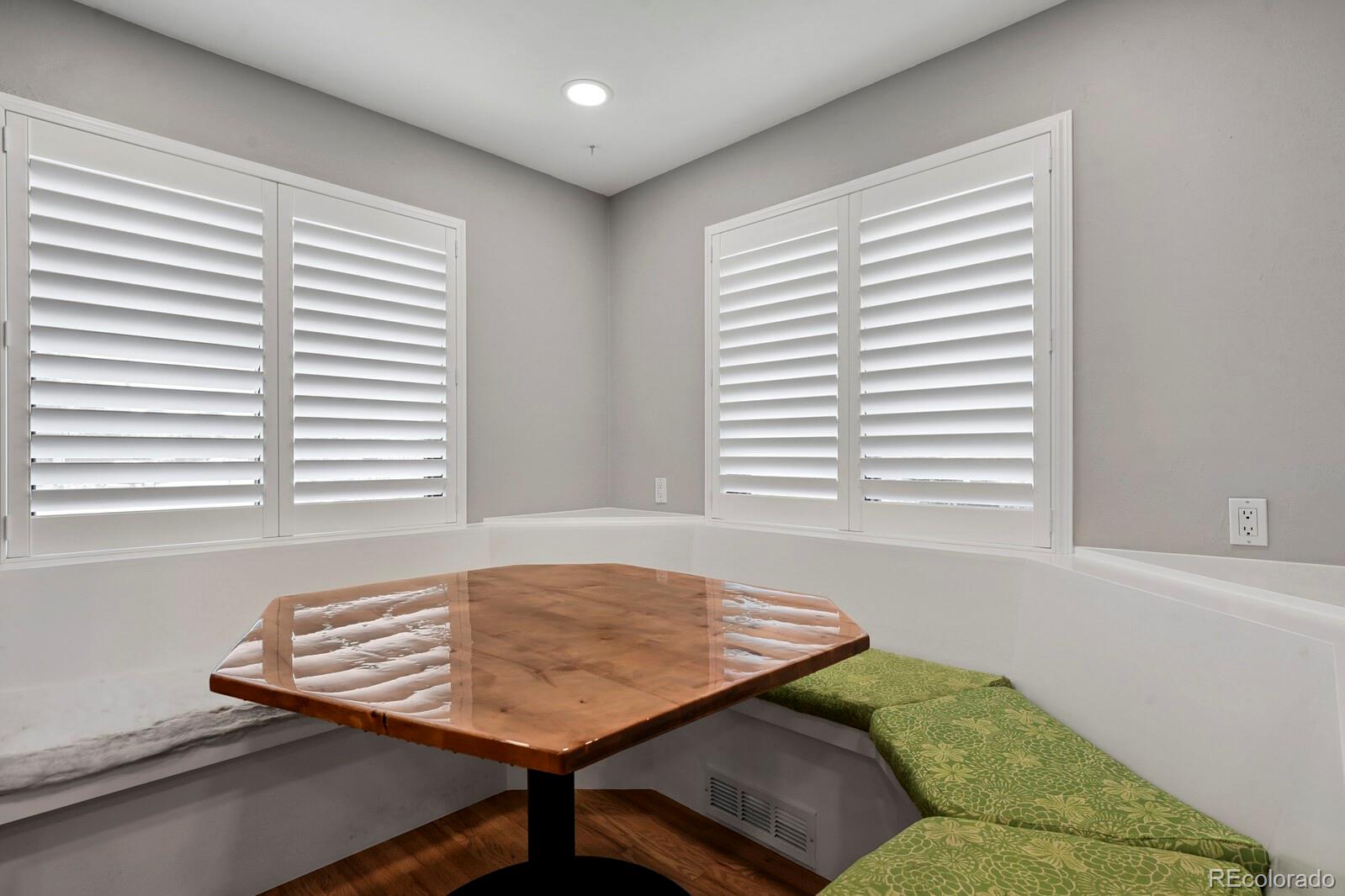 MLS Image #13 for 10595 e 23rd avenue,aurora, Colorado