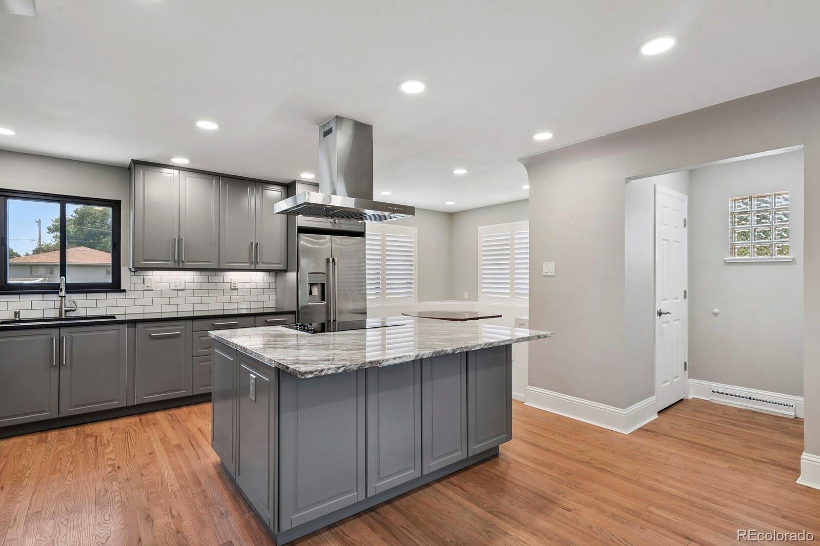 MLS Image #7 for 10595 e 23rd avenue,aurora, Colorado
