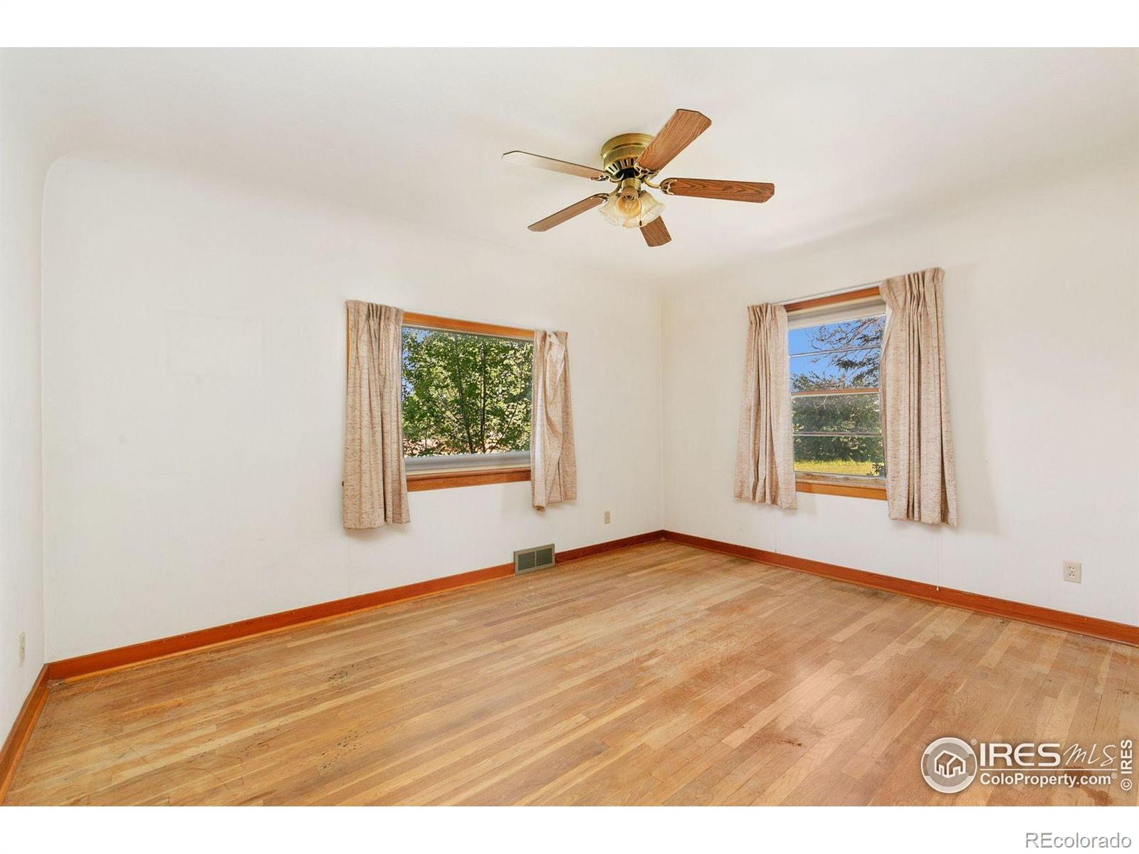 MLS Image #18 for 35779  county road 21 ,windsor, Colorado