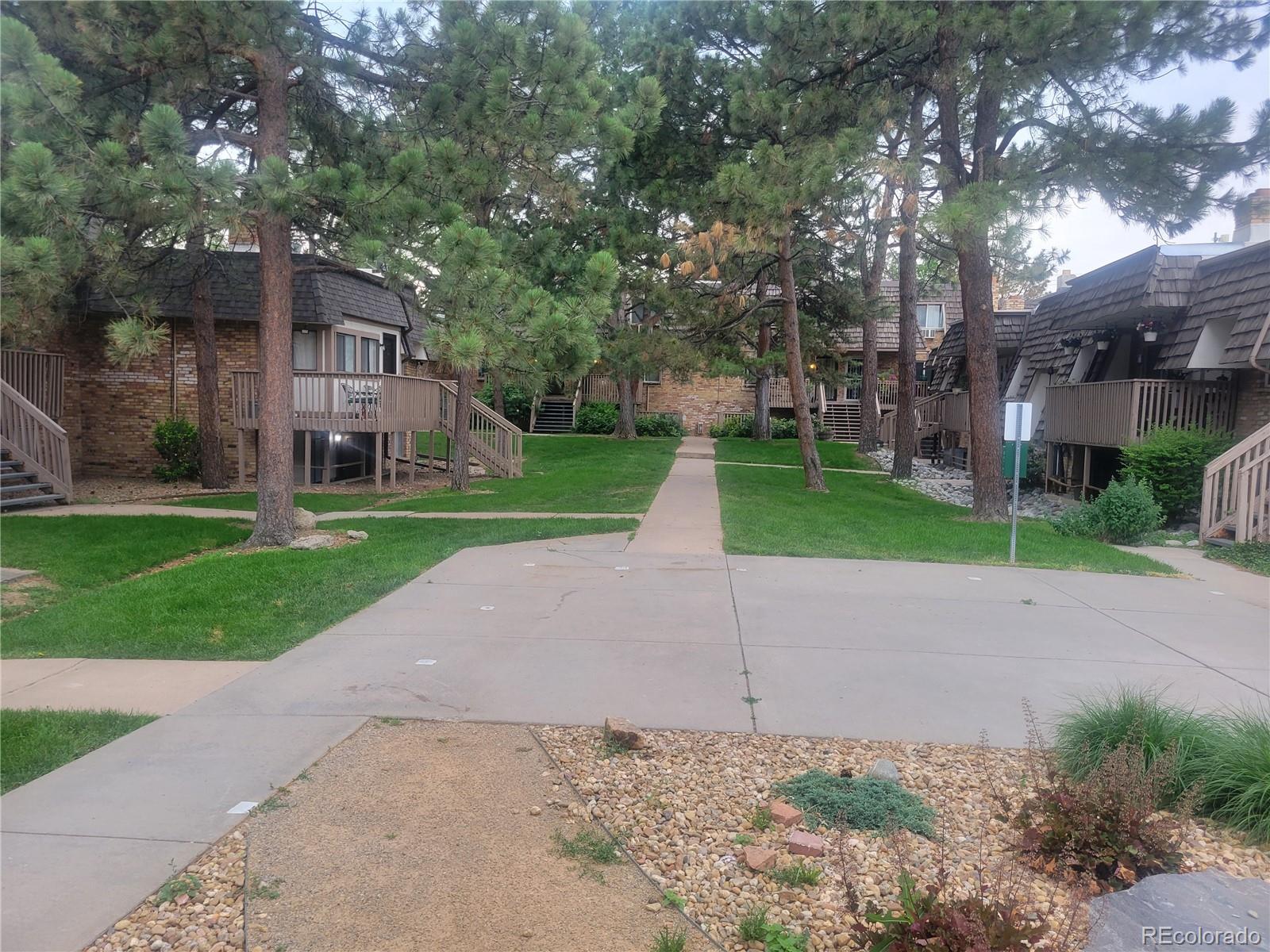 MLS Image #11 for 2190 s holly street,denver, Colorado