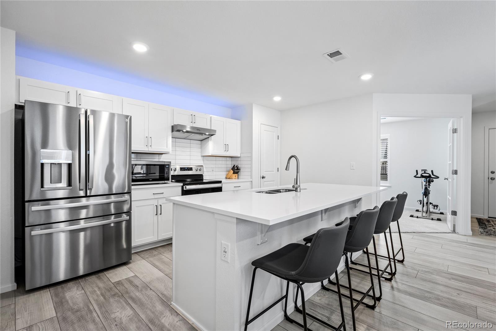 MLS Image #3 for 28330 e 6th place,watkins, Colorado