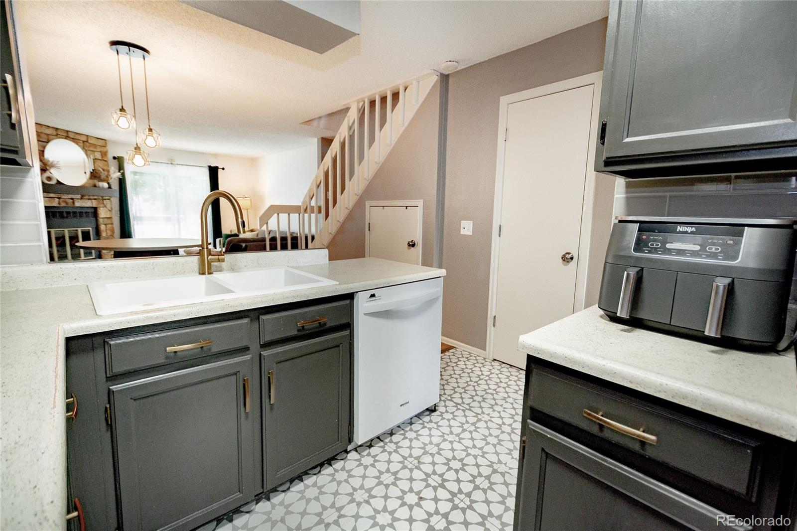 MLS Image #15 for 1699 s trenton street,denver, Colorado