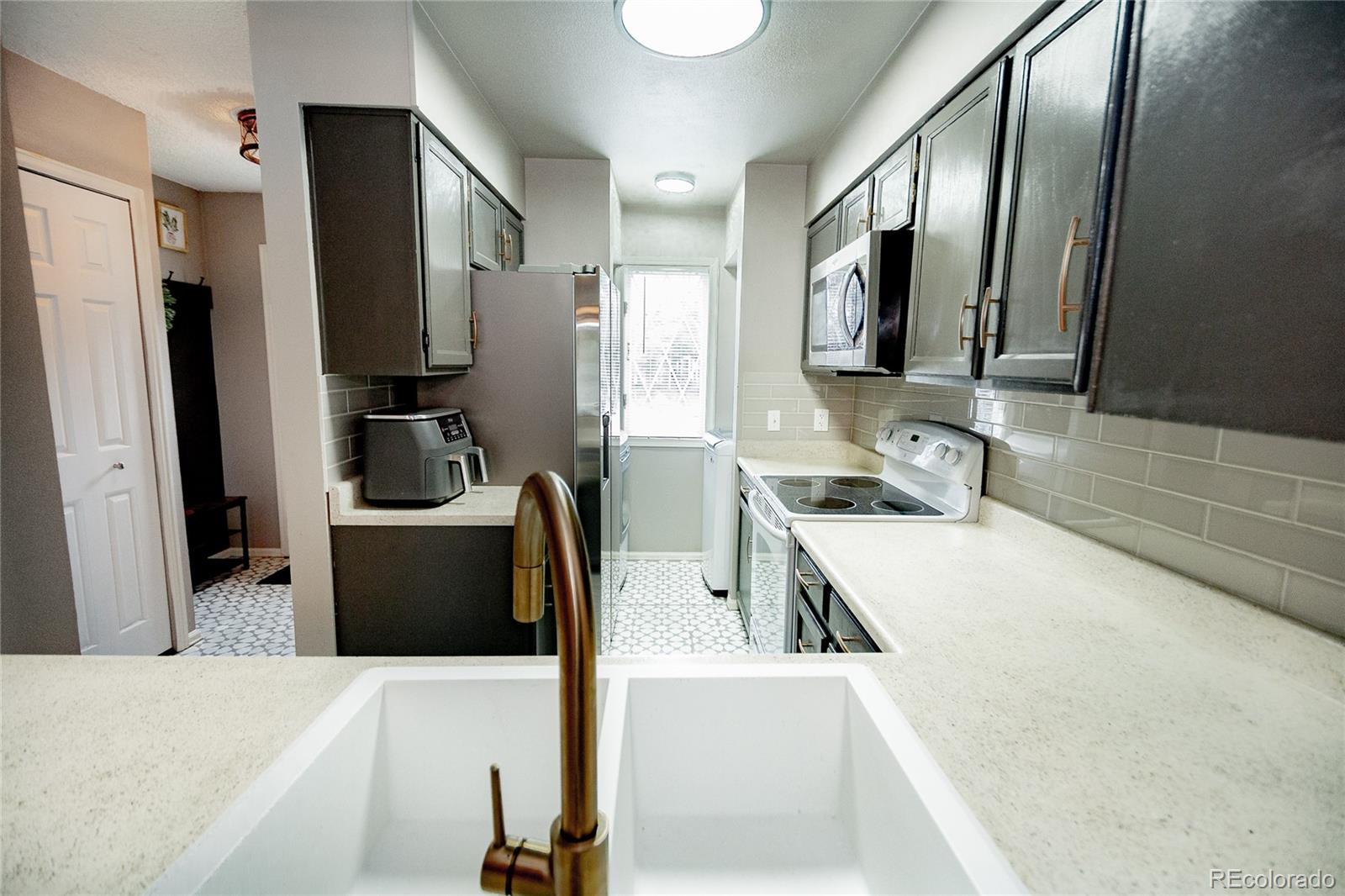 MLS Image #16 for 1699 s trenton street,denver, Colorado