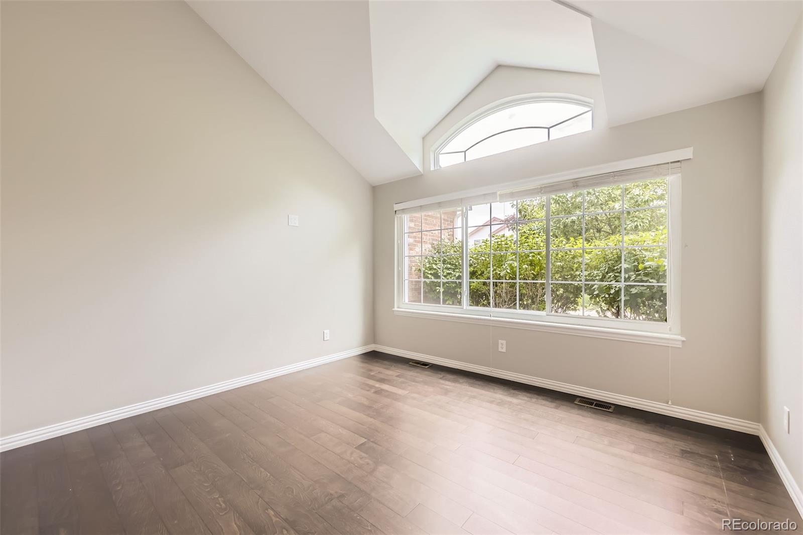 MLS Image #3 for 2247 s lima court,aurora, Colorado