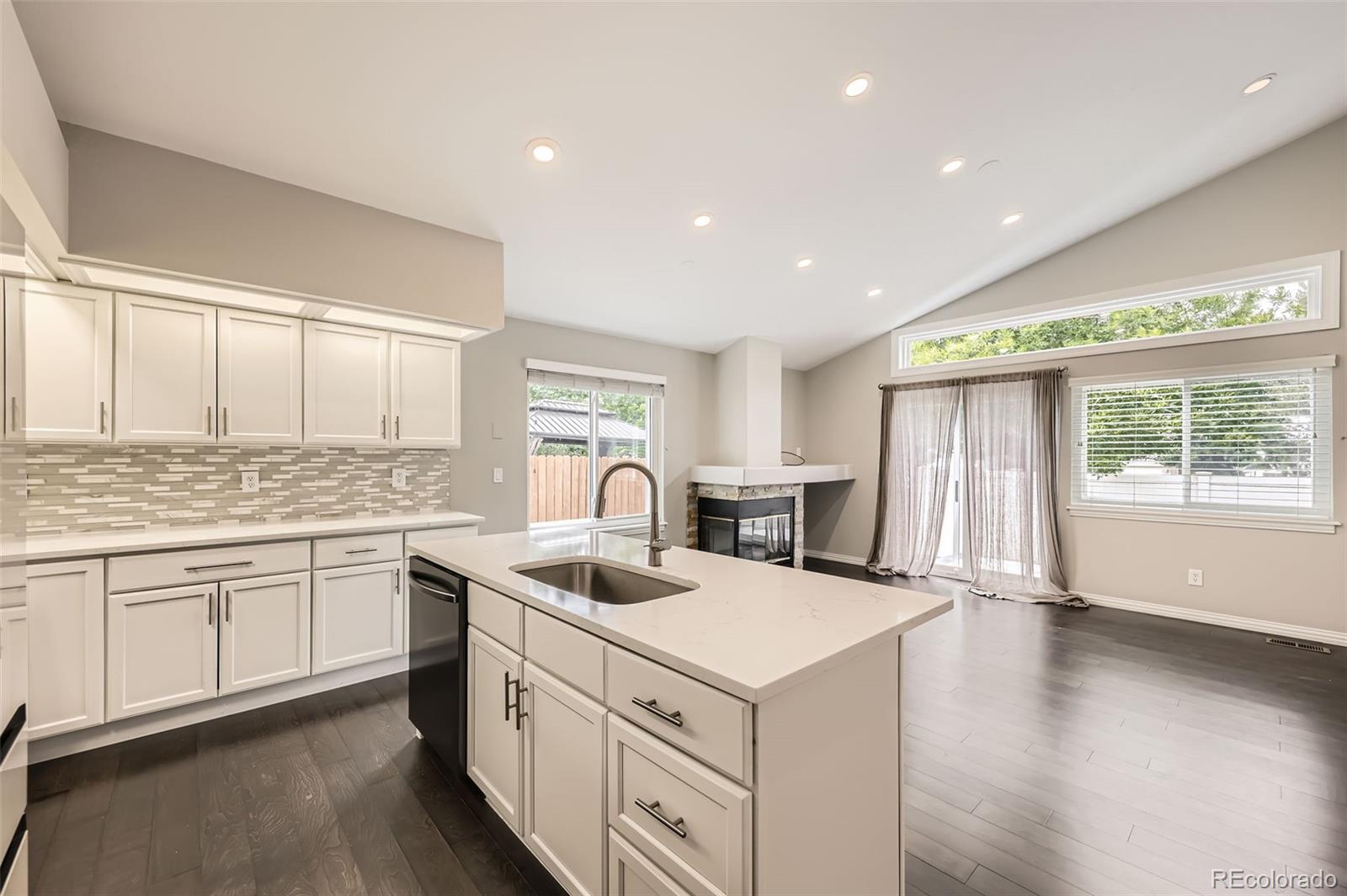 MLS Image #6 for 2247 s lima court,aurora, Colorado