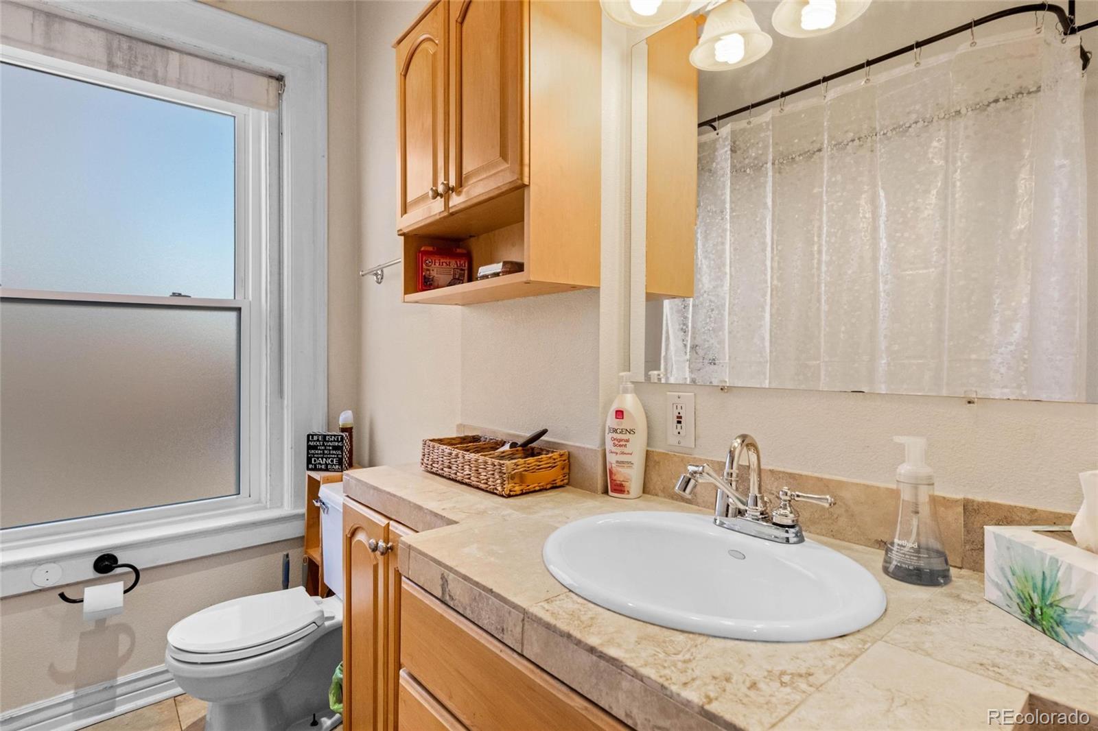 MLS Image #11 for 1450 n high street,denver, Colorado
