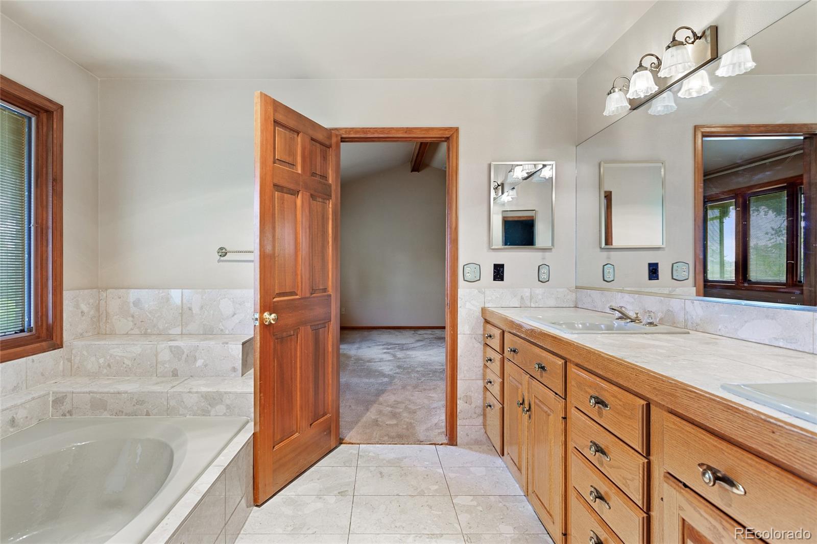 MLS Image #27 for 1961 s xenia court,denver, Colorado