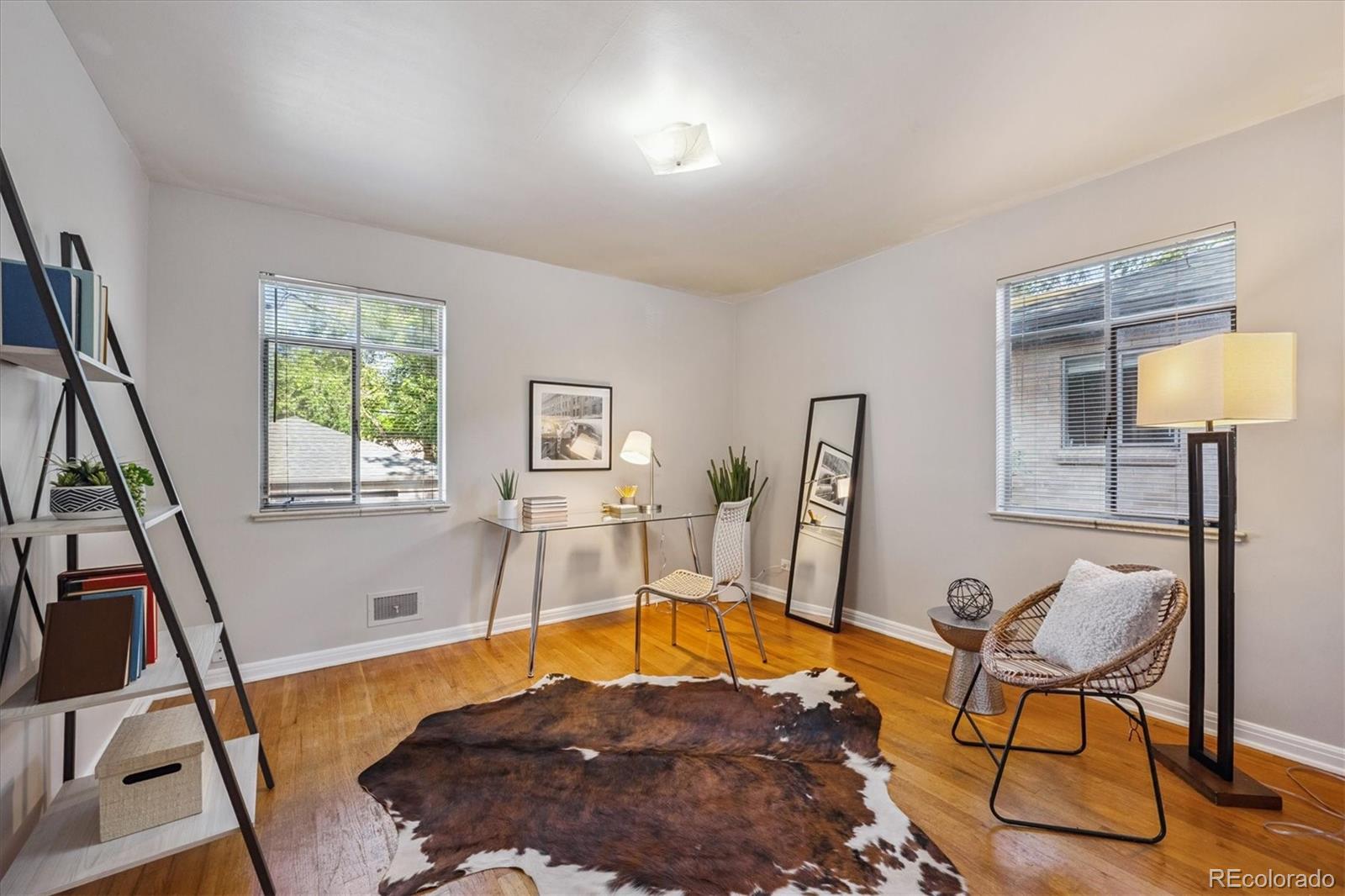 MLS Image #10 for 2431 s york street,denver, Colorado