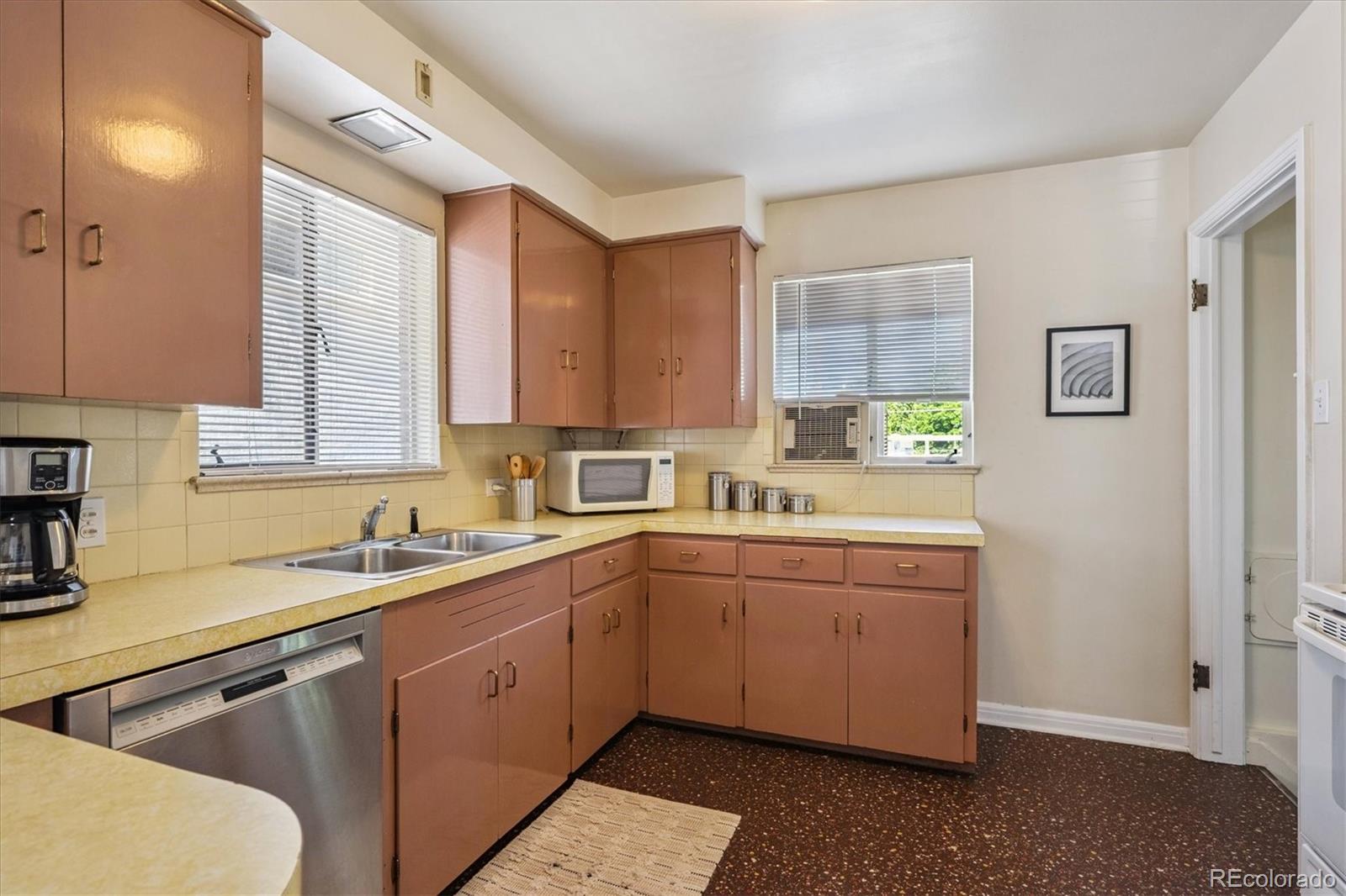 MLS Image #6 for 2431 s york street,denver, Colorado