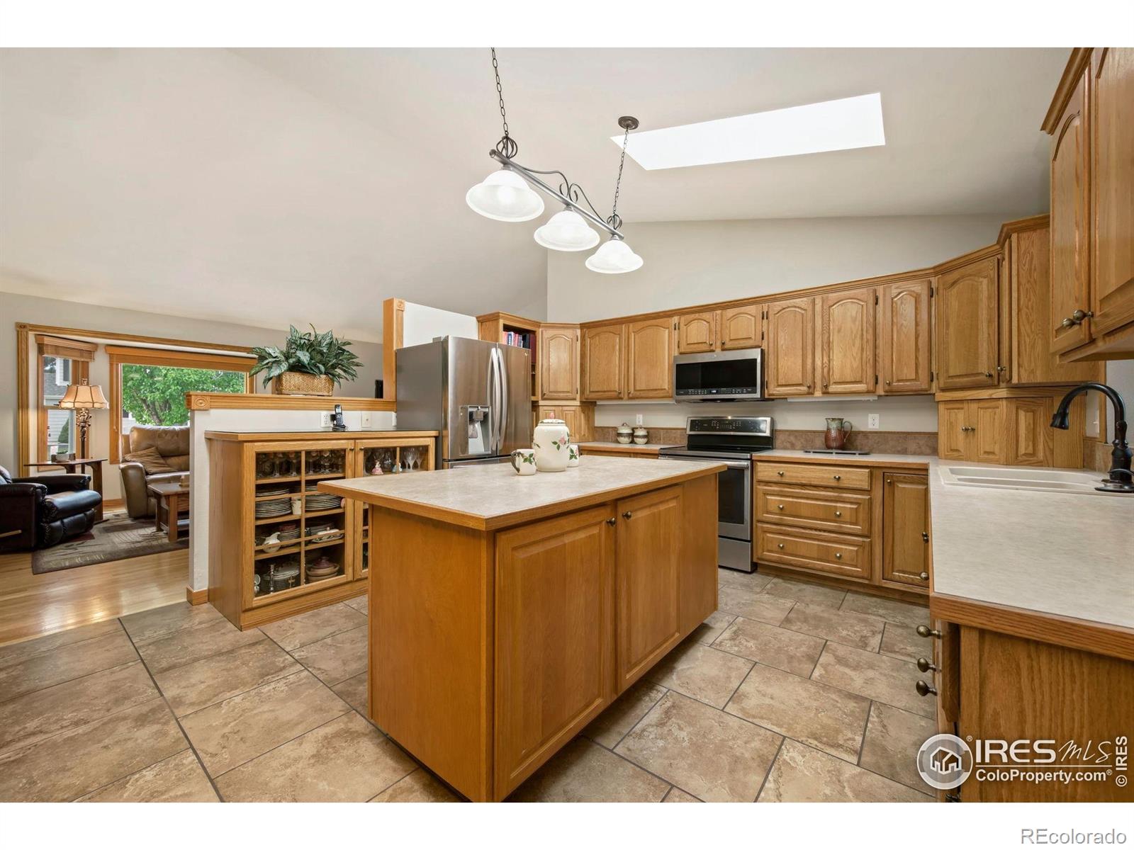 MLS Image #5 for 908  pine drive,windsor, Colorado
