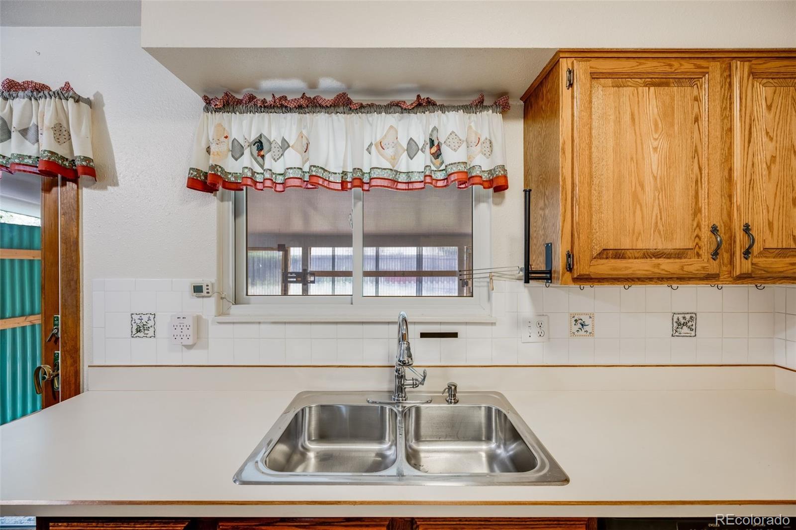 MLS Image #13 for 4511 s braun court,morrison, Colorado