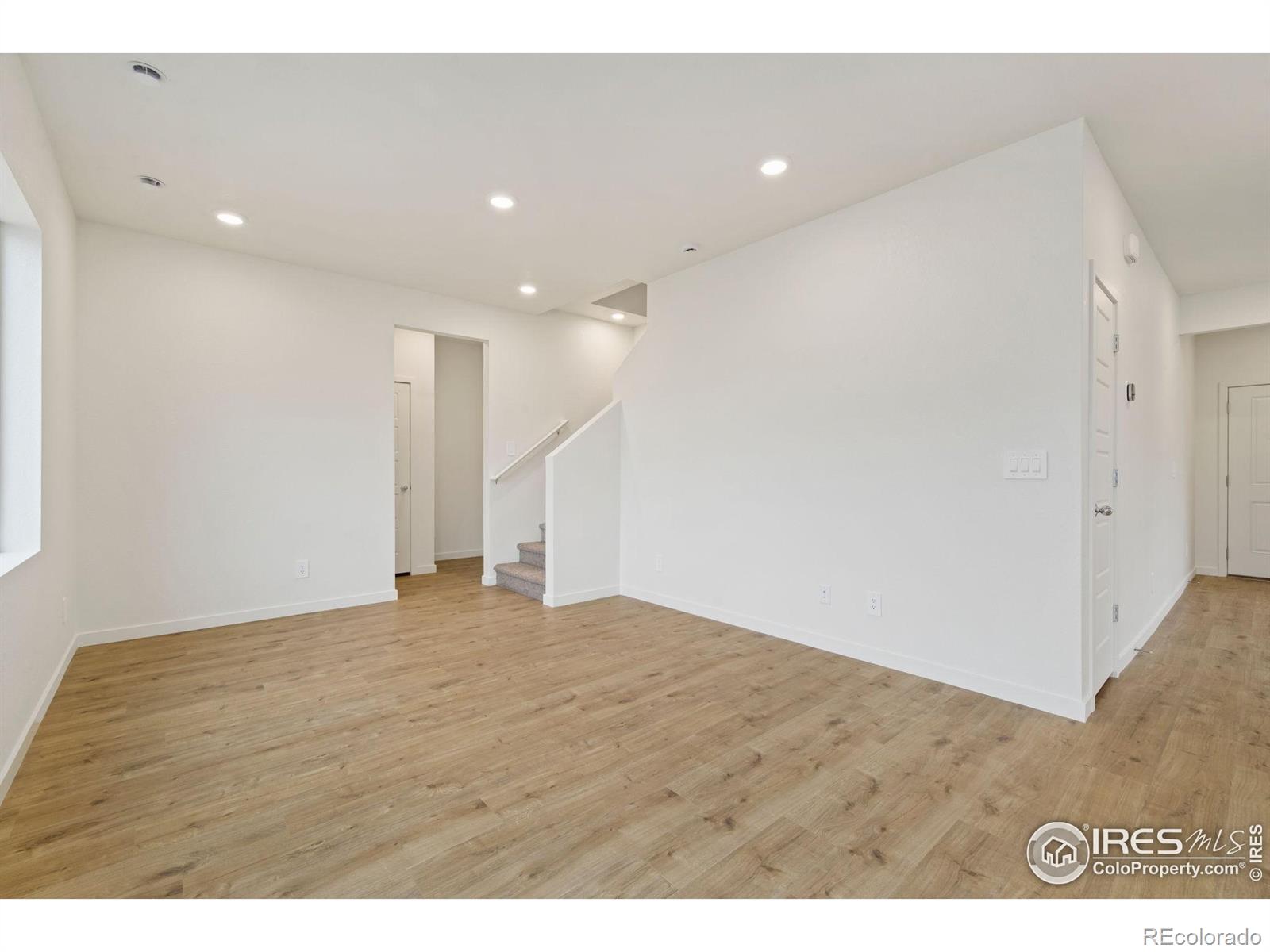 MLS Image #4 for 3729  kenai street,evans, Colorado