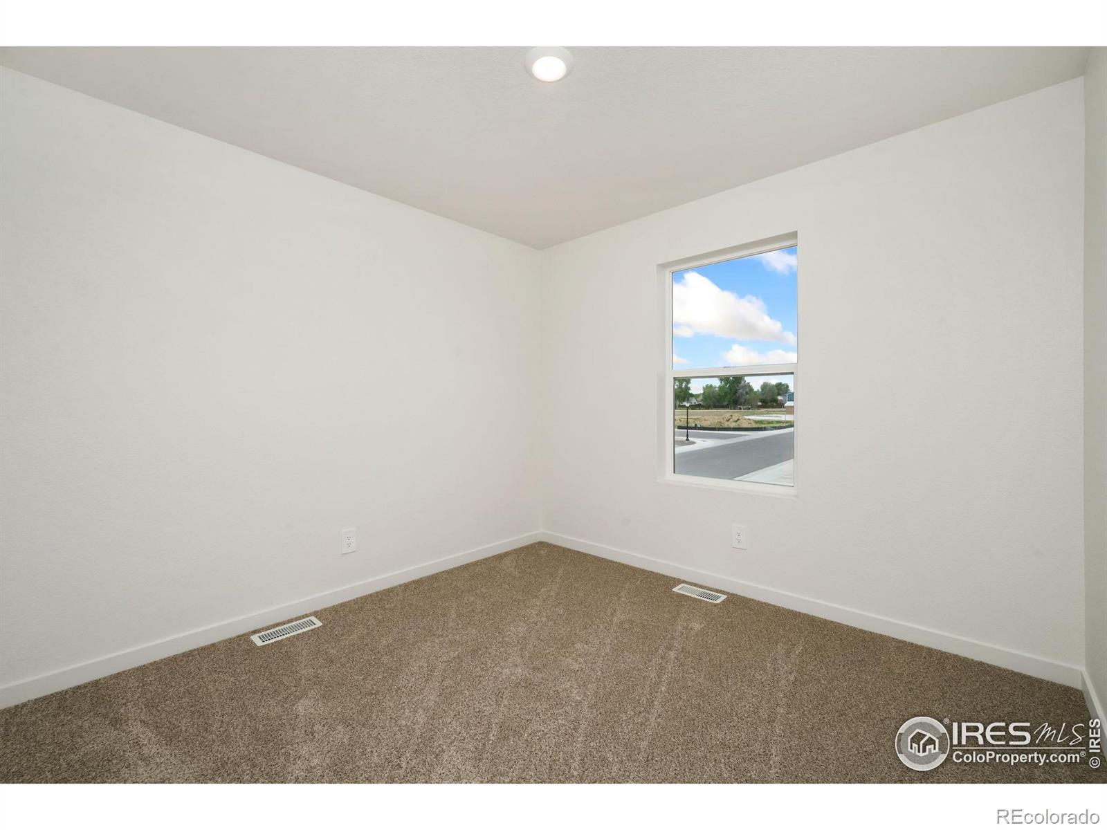 MLS Image #8 for 3729  kenai street,evans, Colorado