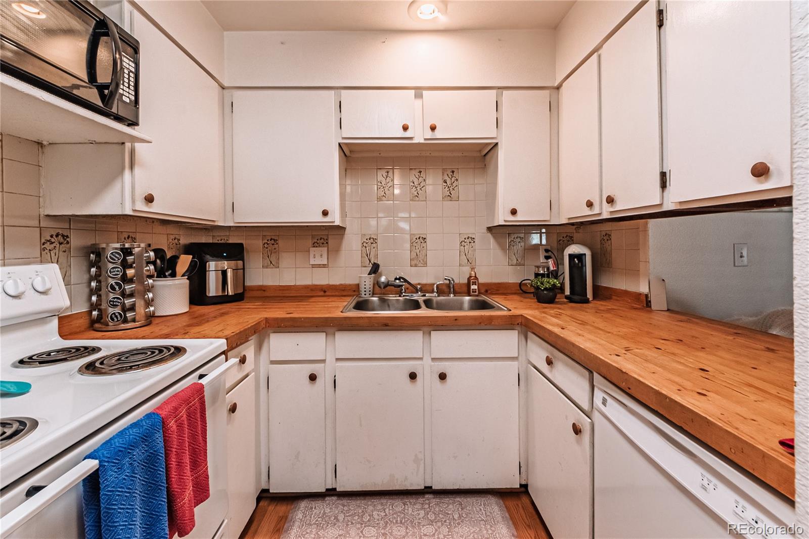 MLS Image #4 for 7945  york street,denver, Colorado