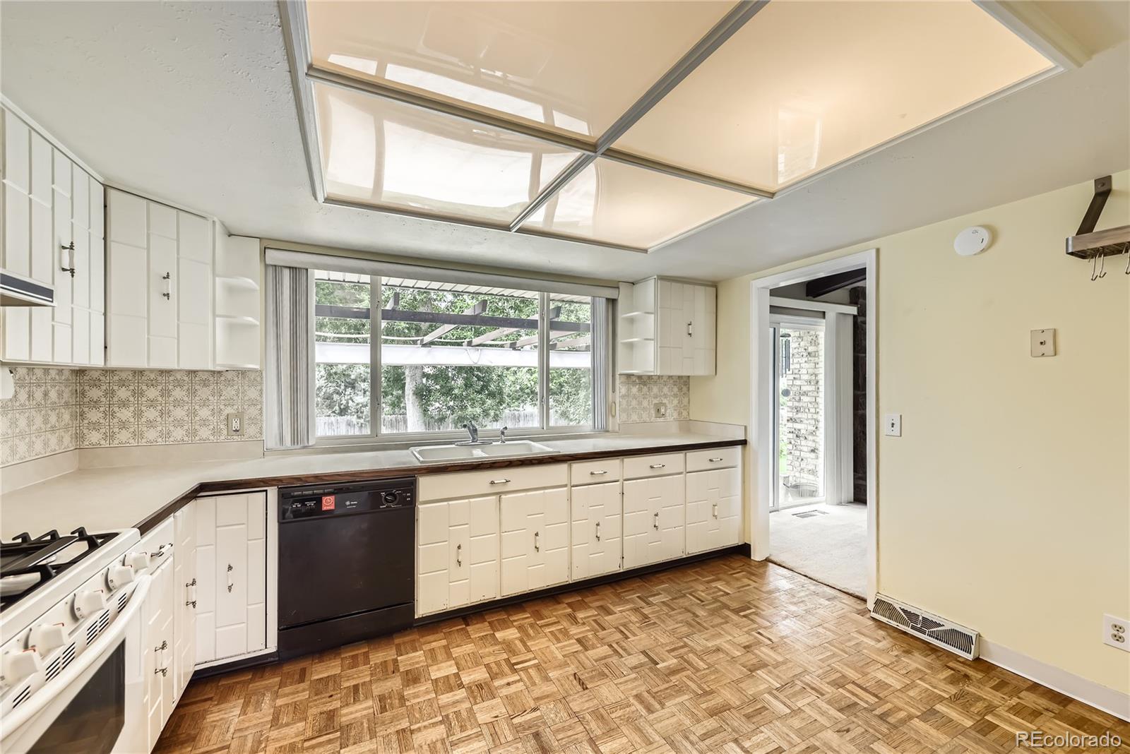 MLS Image #6 for 1497 s oakland street,aurora, Colorado