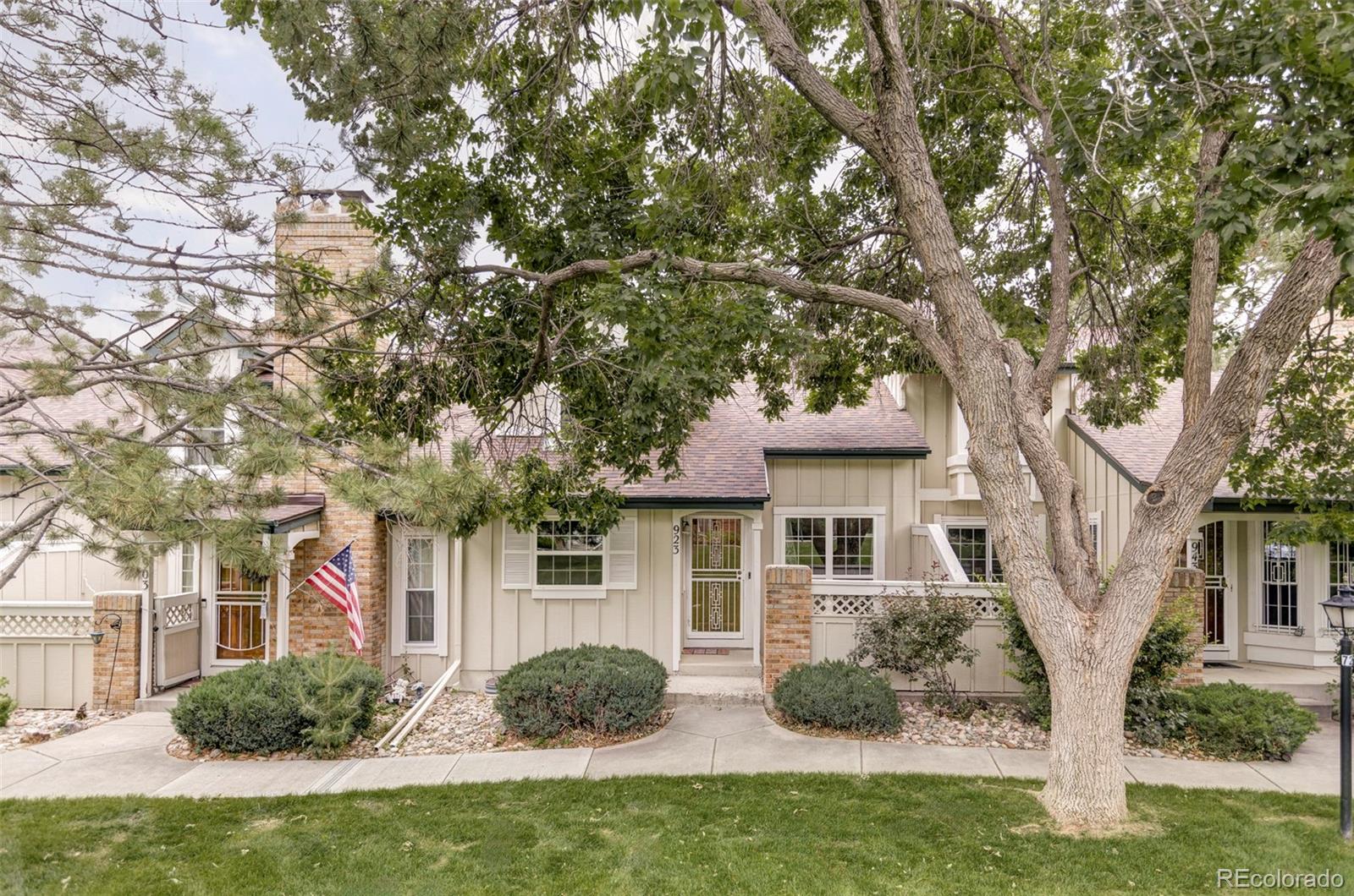 MLS Image #0 for 923 s fairplay street,aurora, Colorado
