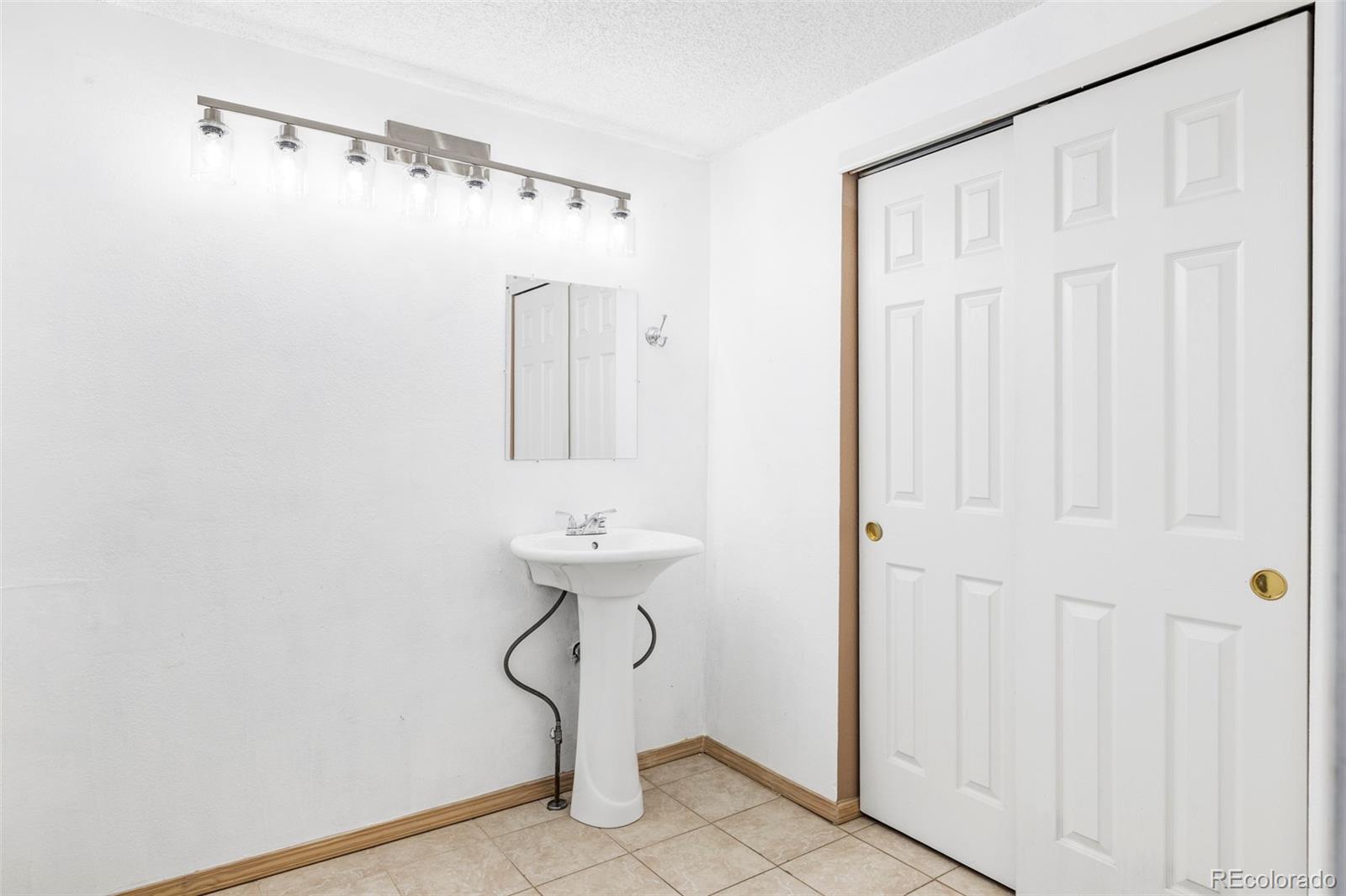 MLS Image #17 for 923 s fairplay street,aurora, Colorado